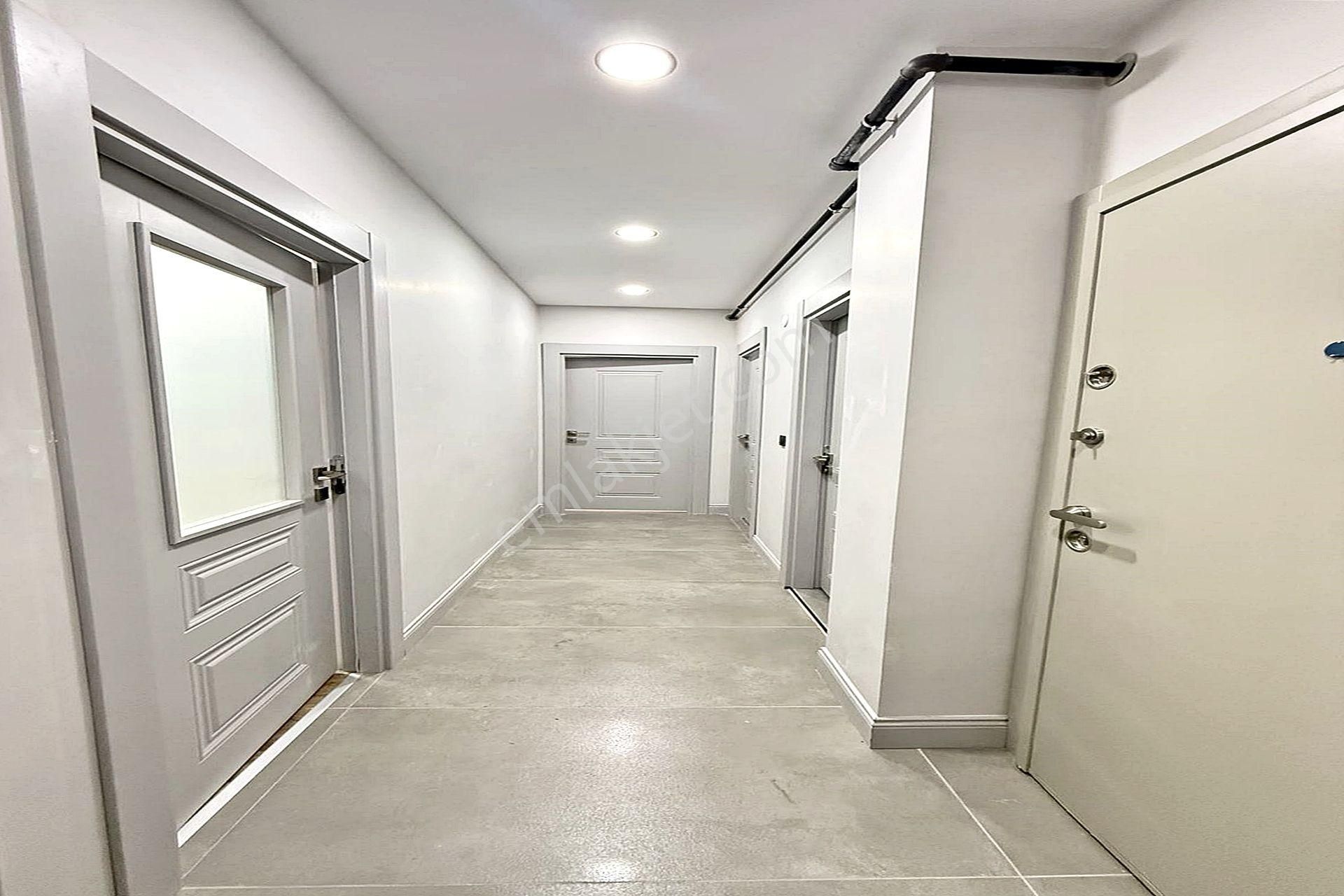 Metrobüs Lokasyonunda Lüx Tasarımlı 2+1 Satılık Daire - Görsel 21