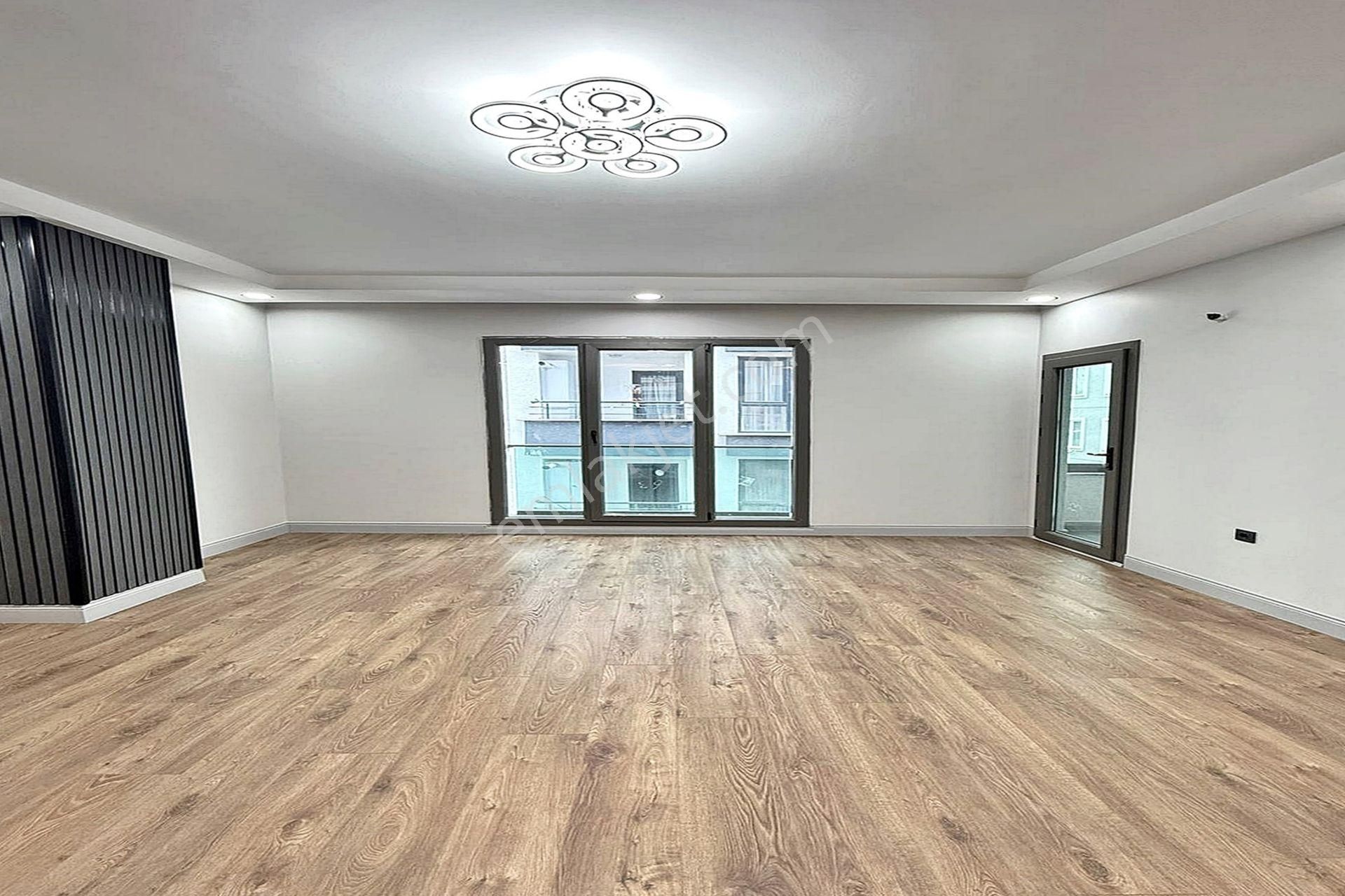 Metrobüs Lokasyonunda Lüx Tasarımlı 2+1 Satılık Daire - Görsel 2