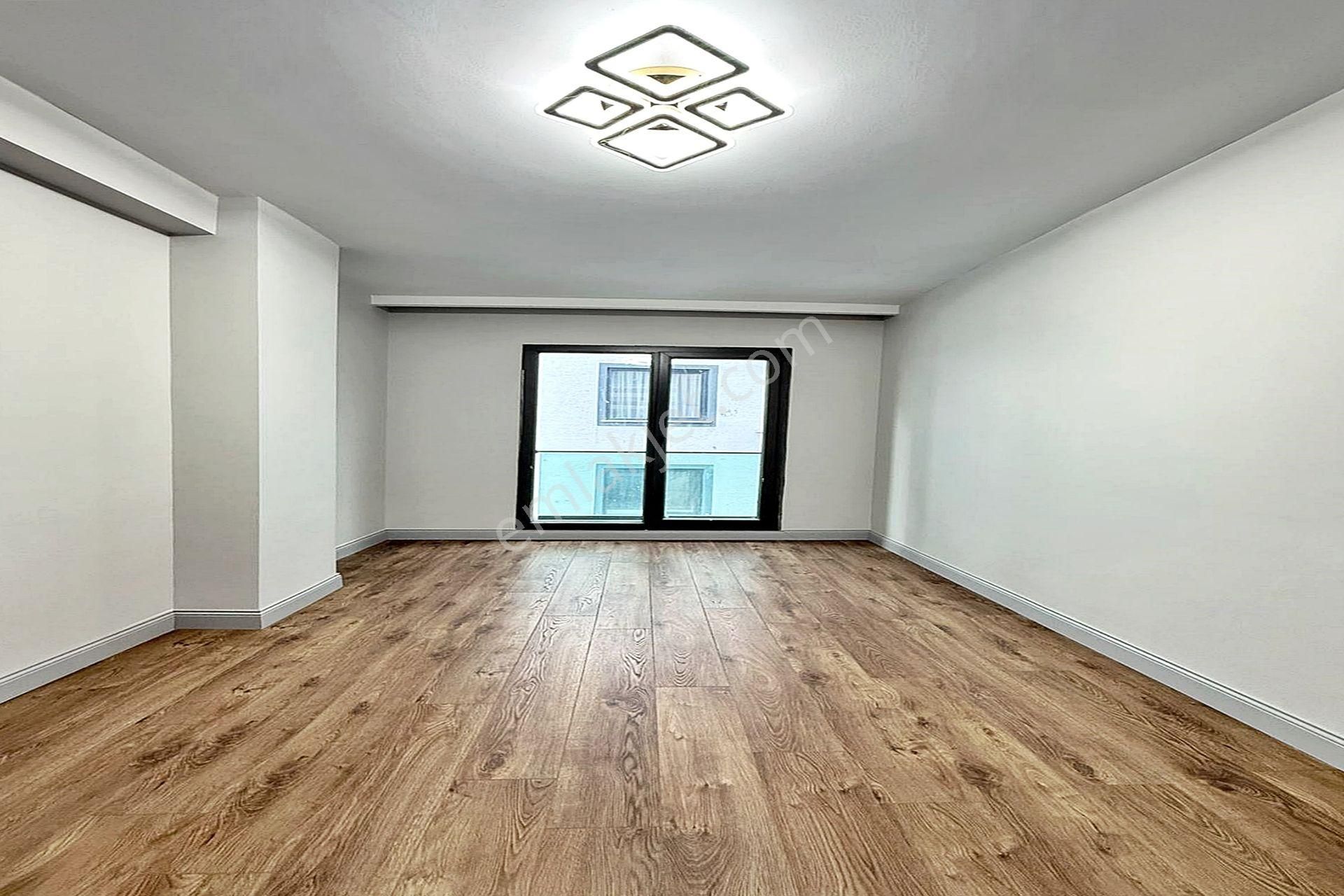 Metrobüs Lokasyonunda Lüx Tasarımlı 2+1 Satılık Daire - Görsel 13