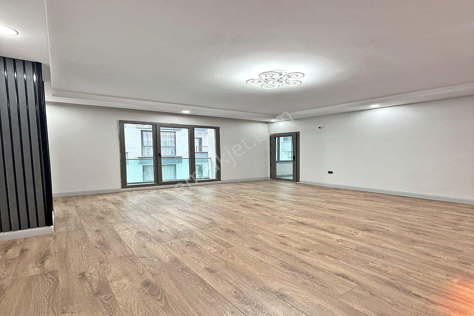 Metrobüs Lokasyonunda Lüx Tasarımlı 2+1 Satılık Daire - Görsel 3