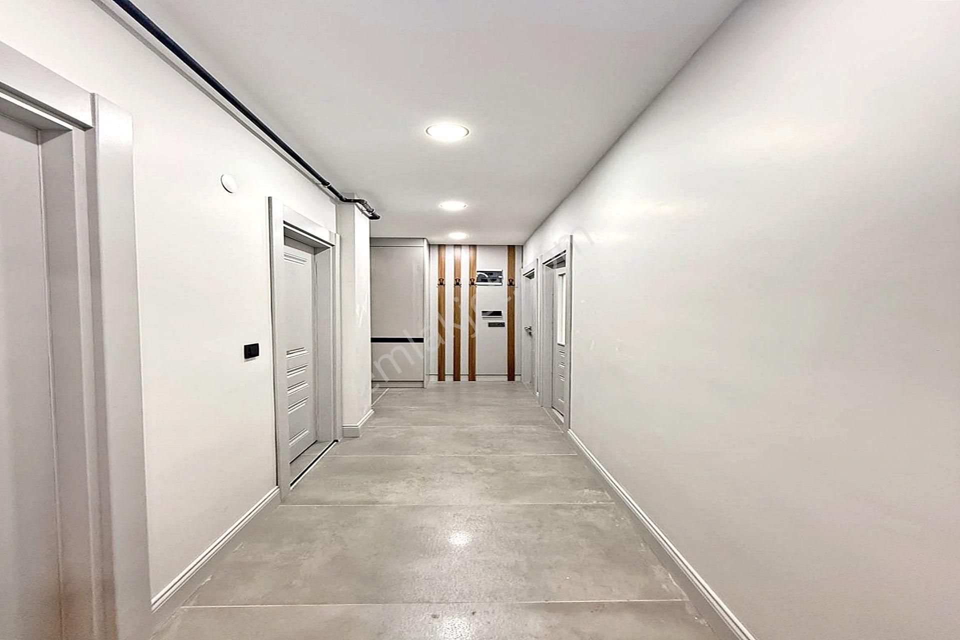 Metrobüs Lokasyonunda Lüx Tasarımlı 2+1 Satılık Daire - Görsel 20