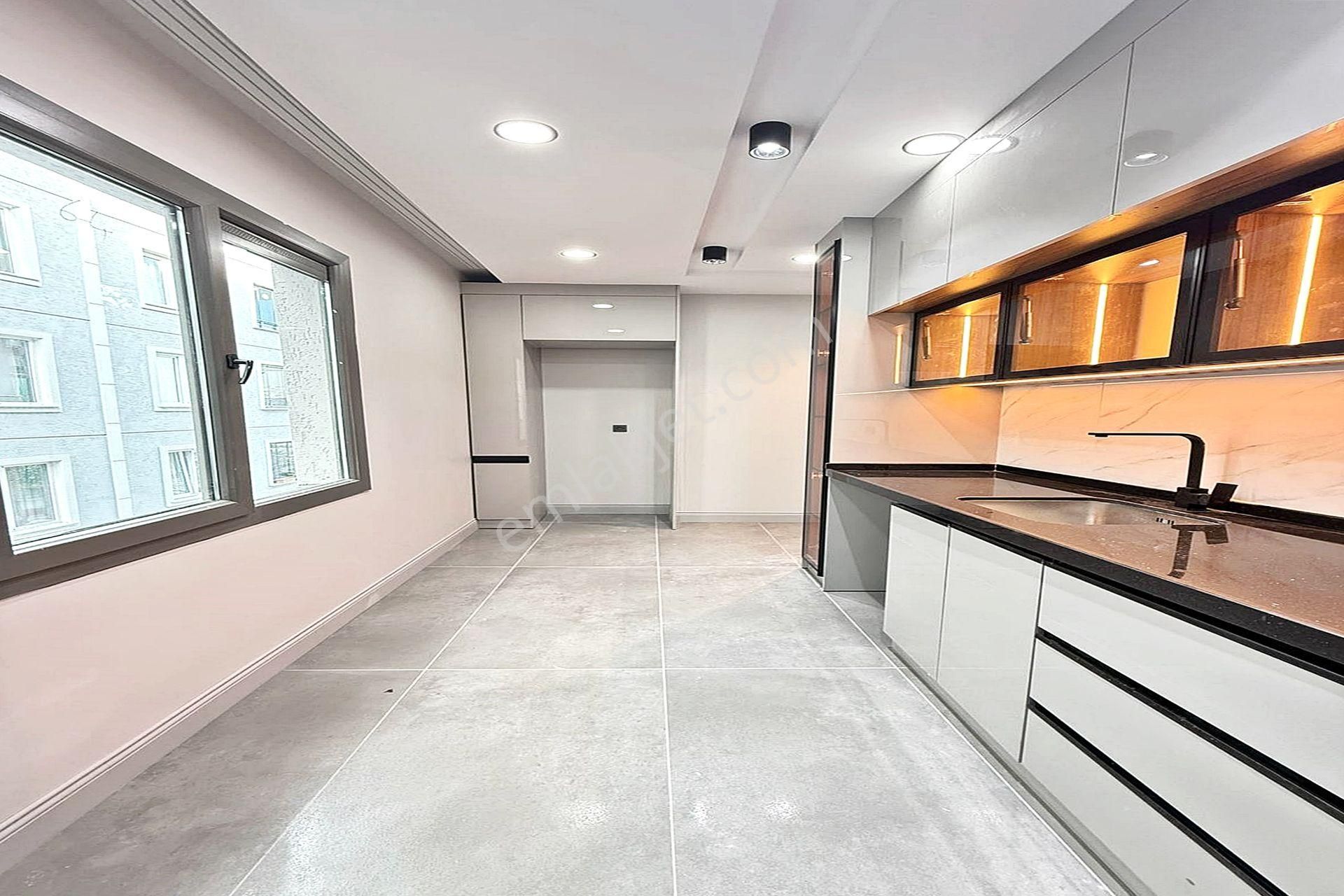 Metrobüs Lokasyonunda Lüx Tasarımlı 2+1 Satılık Daire - Görsel 6