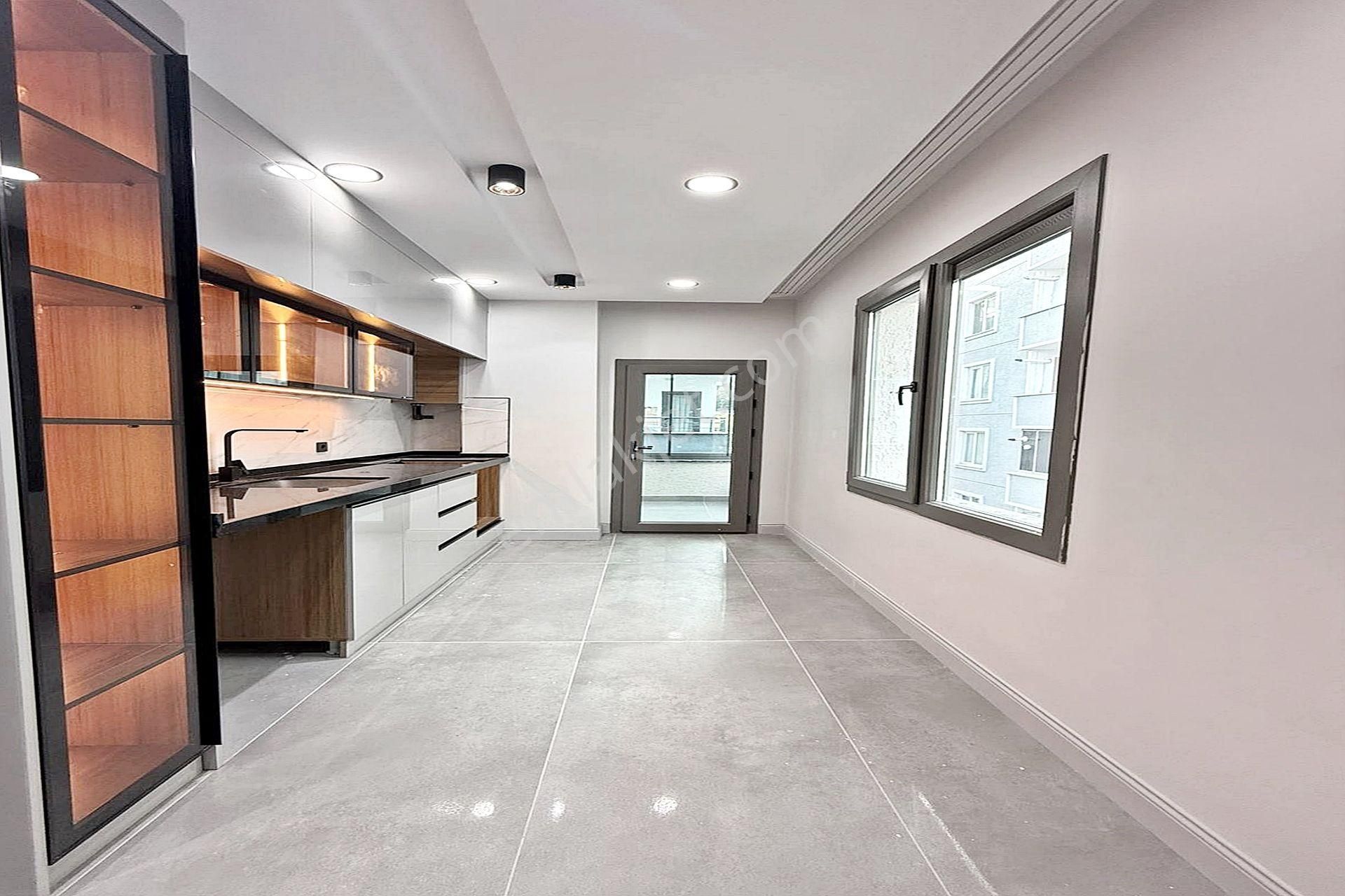 Metrobüs Lokasyonunda Lüx Tasarımlı 2+1 Satılık Daire - Görsel 11