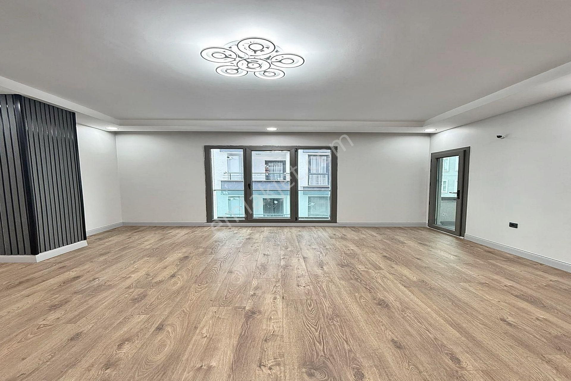 Metrobüs Lokasyonunda Lüx Tasarımlı 2+1 Satılık Daire