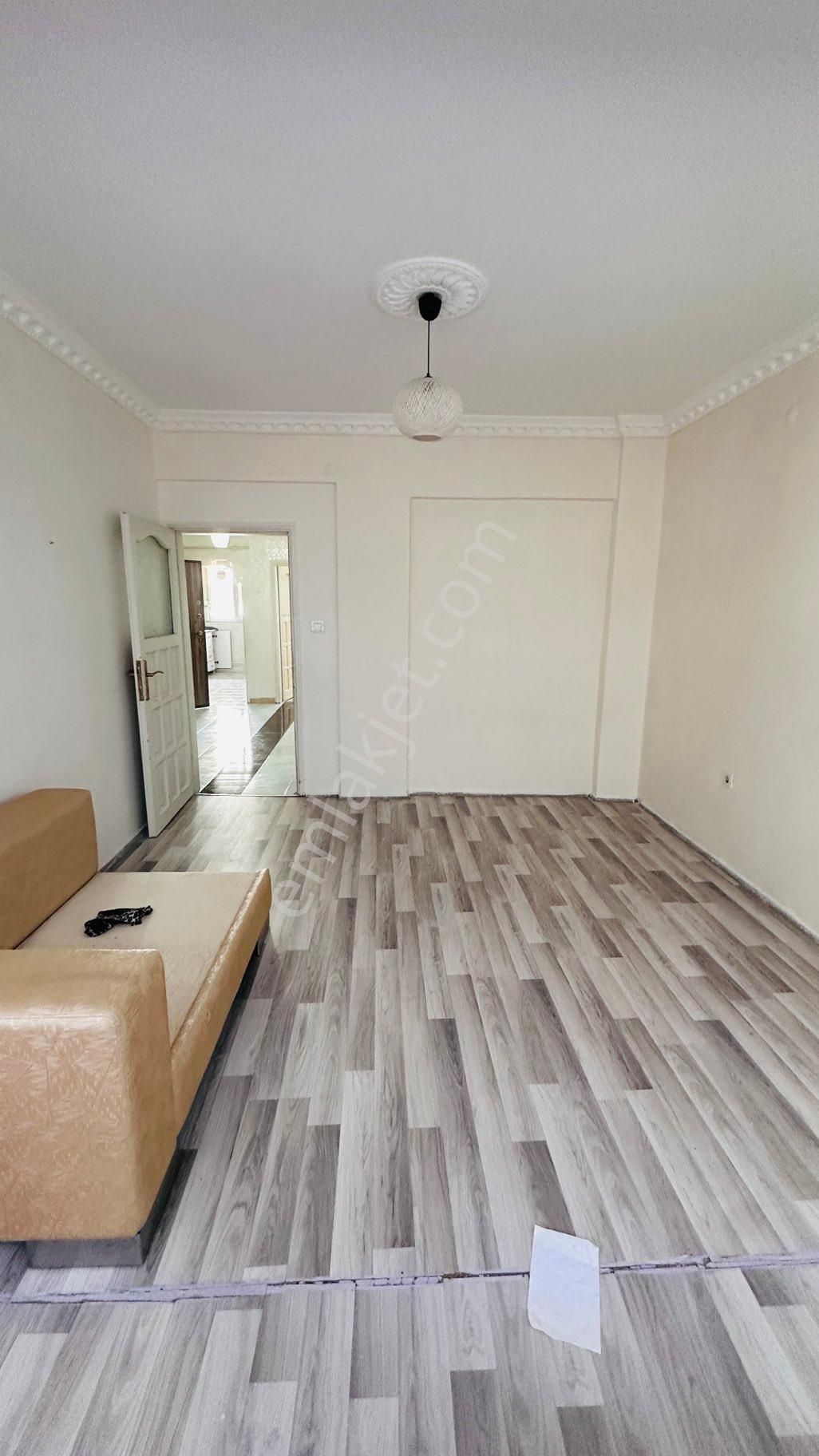 Namık Kemal Mahallesinde Kiralık Daire - Görsel 4