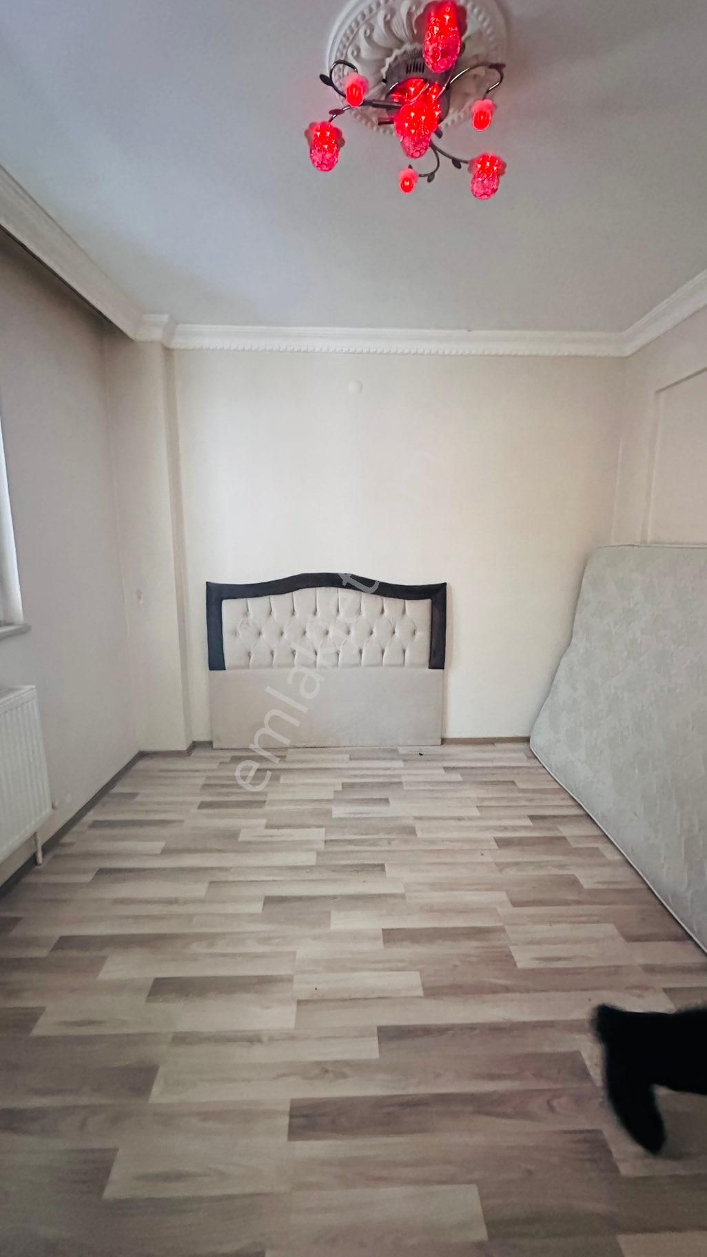 Namık Kemal Mahallesinde Kiralık Daire - Görsel 14