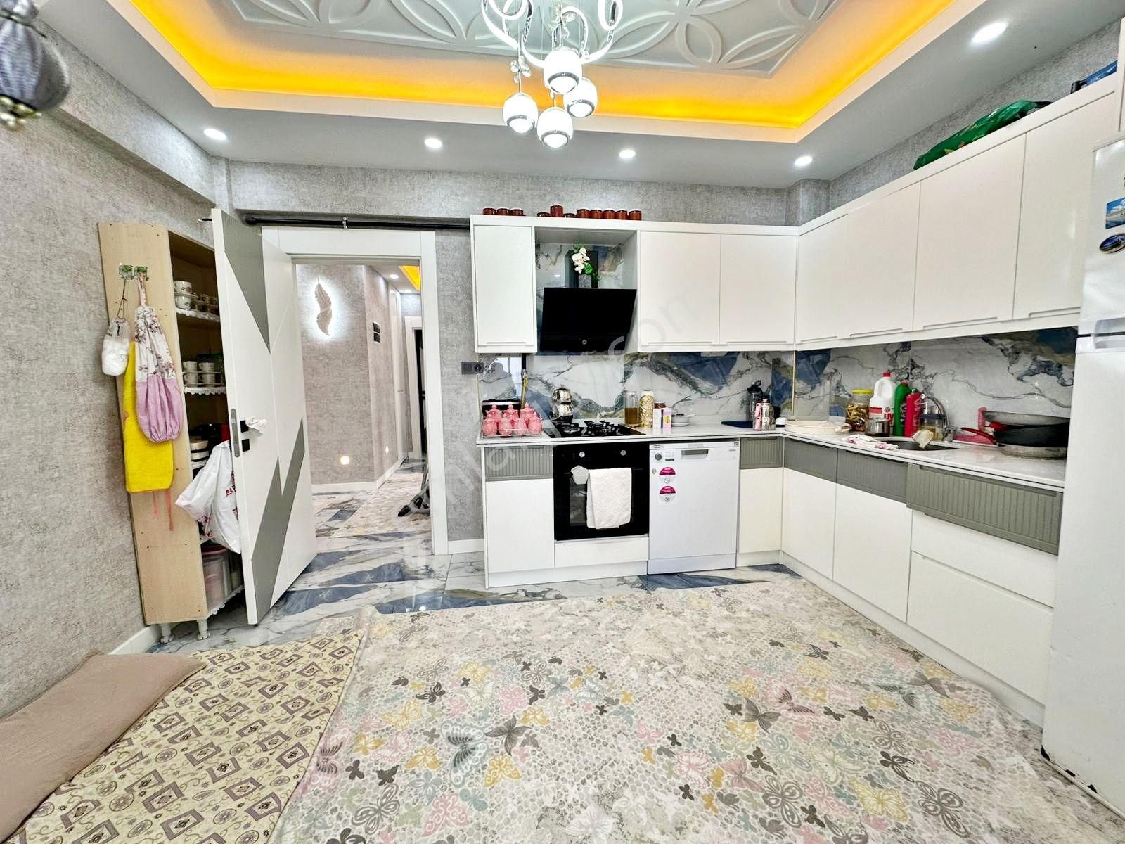 Belkız'da Açık Çepheli Geniş Cam Balkon Masrafsız Lüx 2+1 Daire - Görsel 3