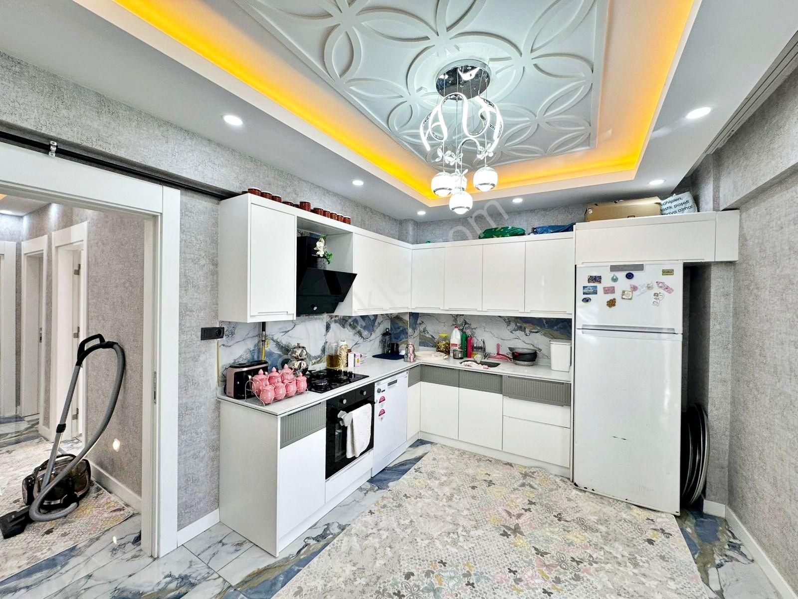 Belkız'da Açık Çepheli Geniş Cam Balkon Masrafsız Lüx 2+1 Daire