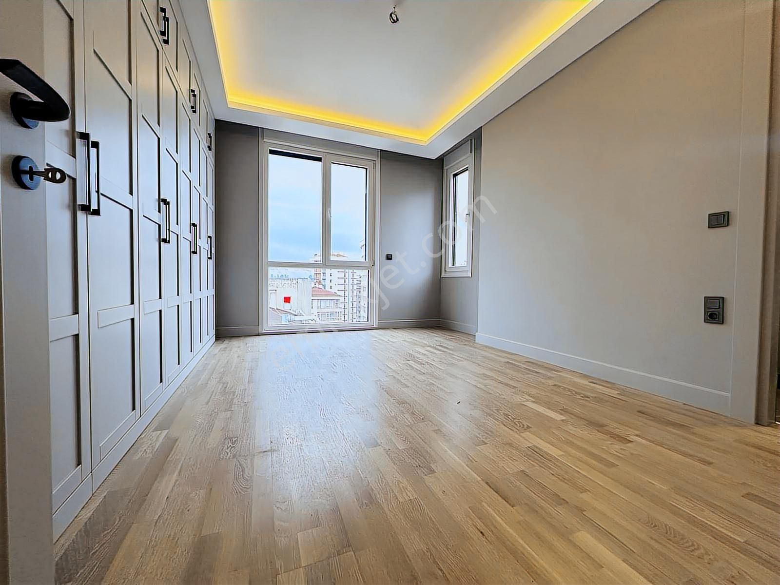 Fenerbahçe'de Deniz Manzaralı Balkonlu Sıfır 102 M2 Net - Görsel 18