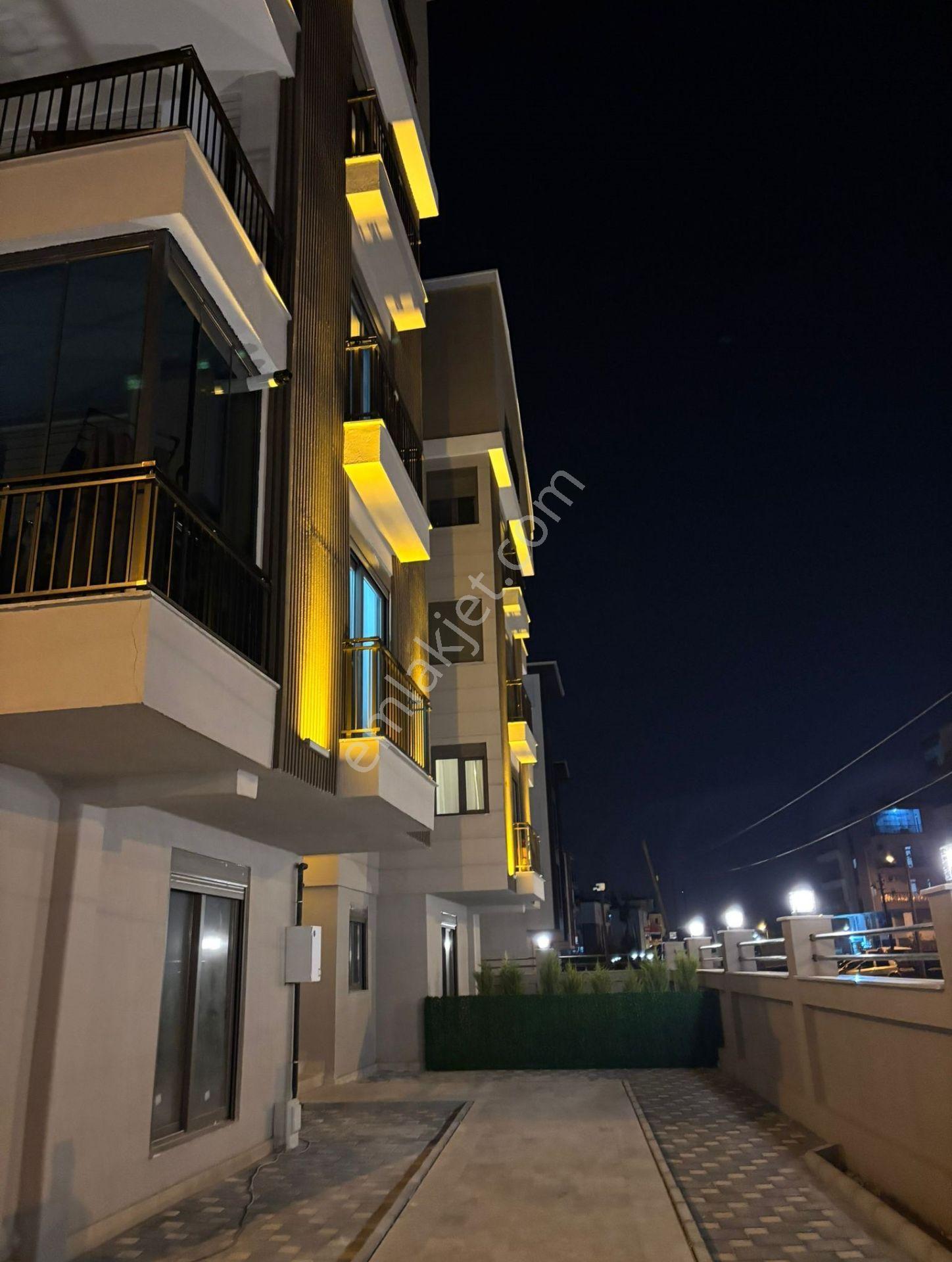 Site İçinde Gösterişli Mimari Yapıda 2+1 Daire - Görsel 8