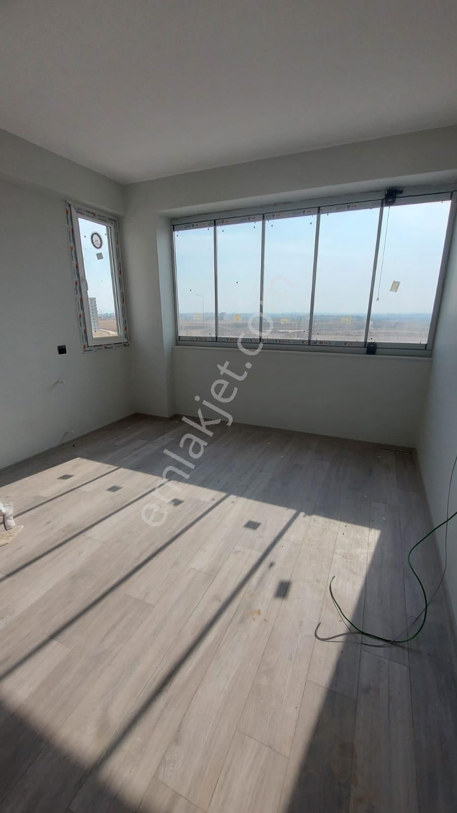 Birlik Gayrimenkul Den Çarkıpare De 1+1 İskanlı Hasarsız Yüksek Kira Getirili Yatırıma Uygun!!! - Görsel 4