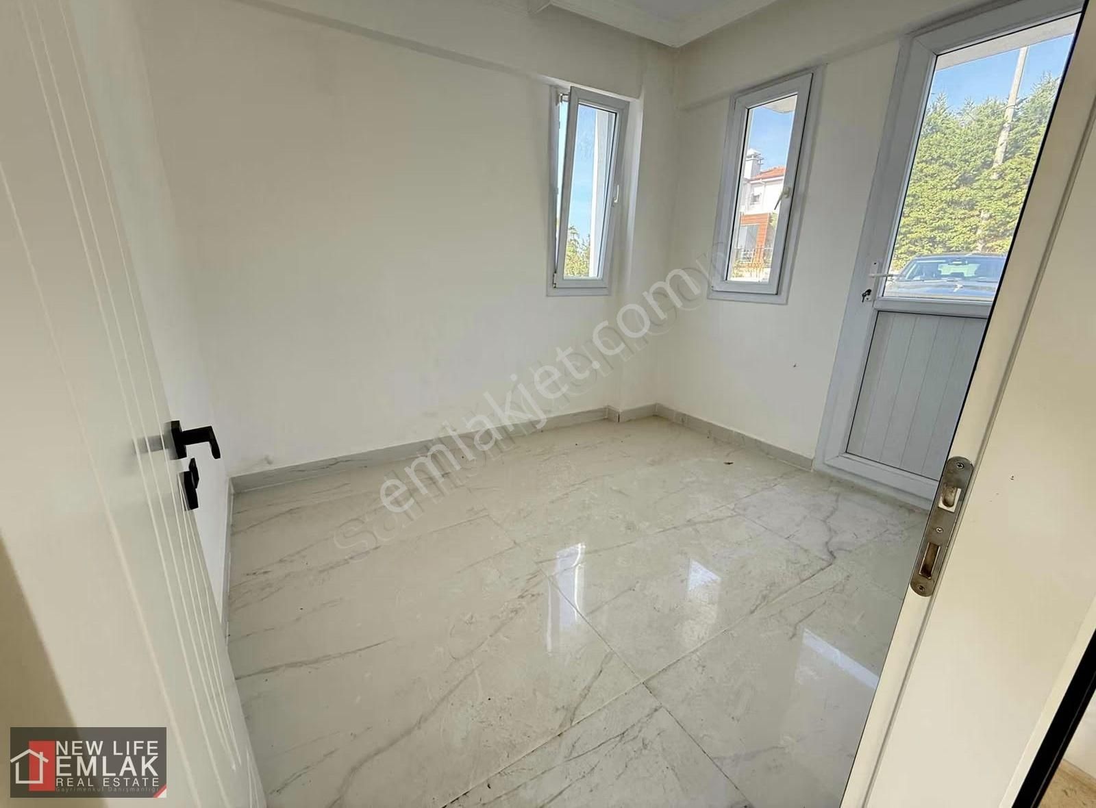 Kuşadası Soğucakta Yeni Yapı Bahçeli Satılık Villa - Görsel 5