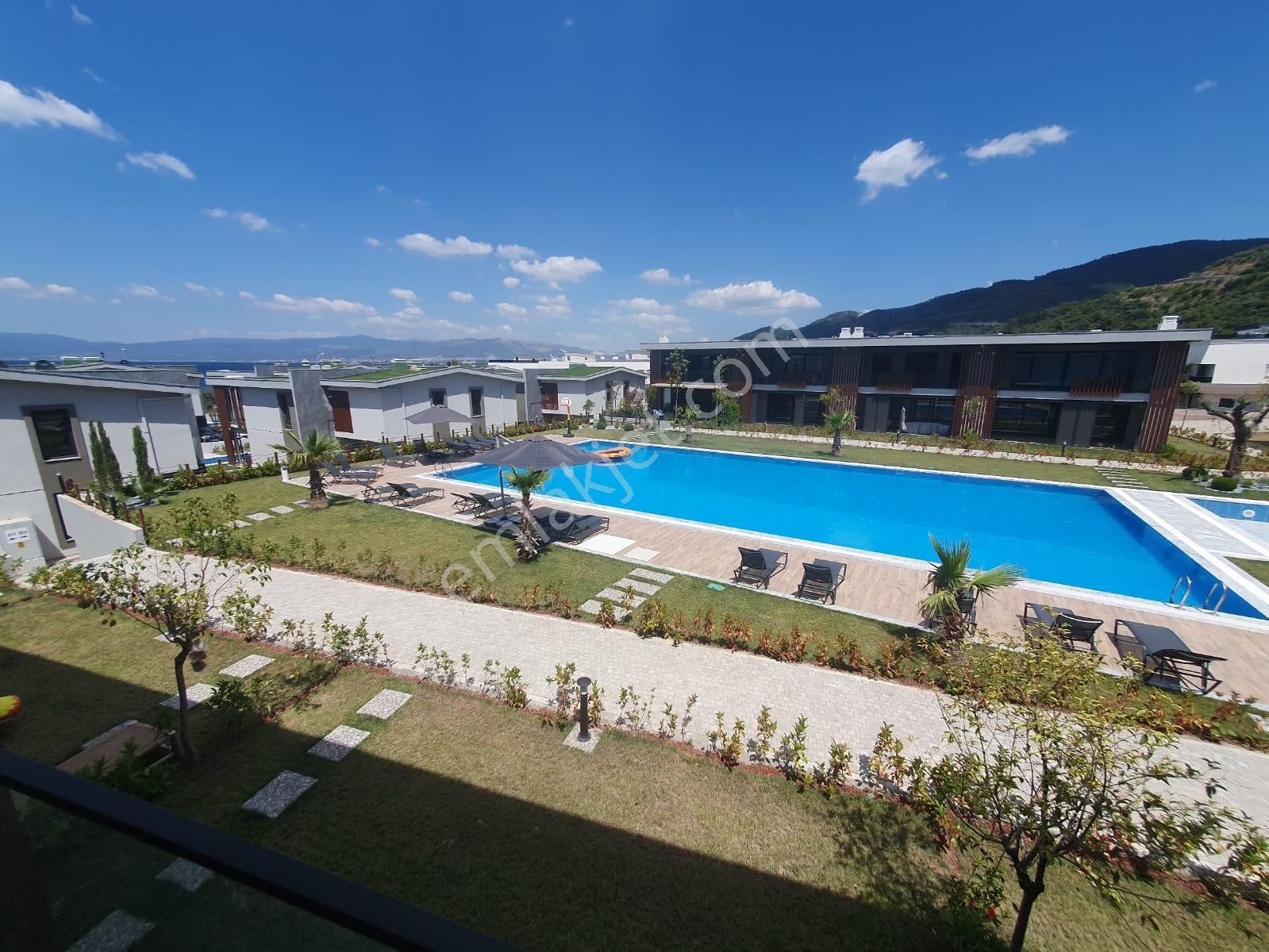 Dab'dan Olea Kurşunlu'da, Deniz Manzaralı Kiralık 2+1 Daire