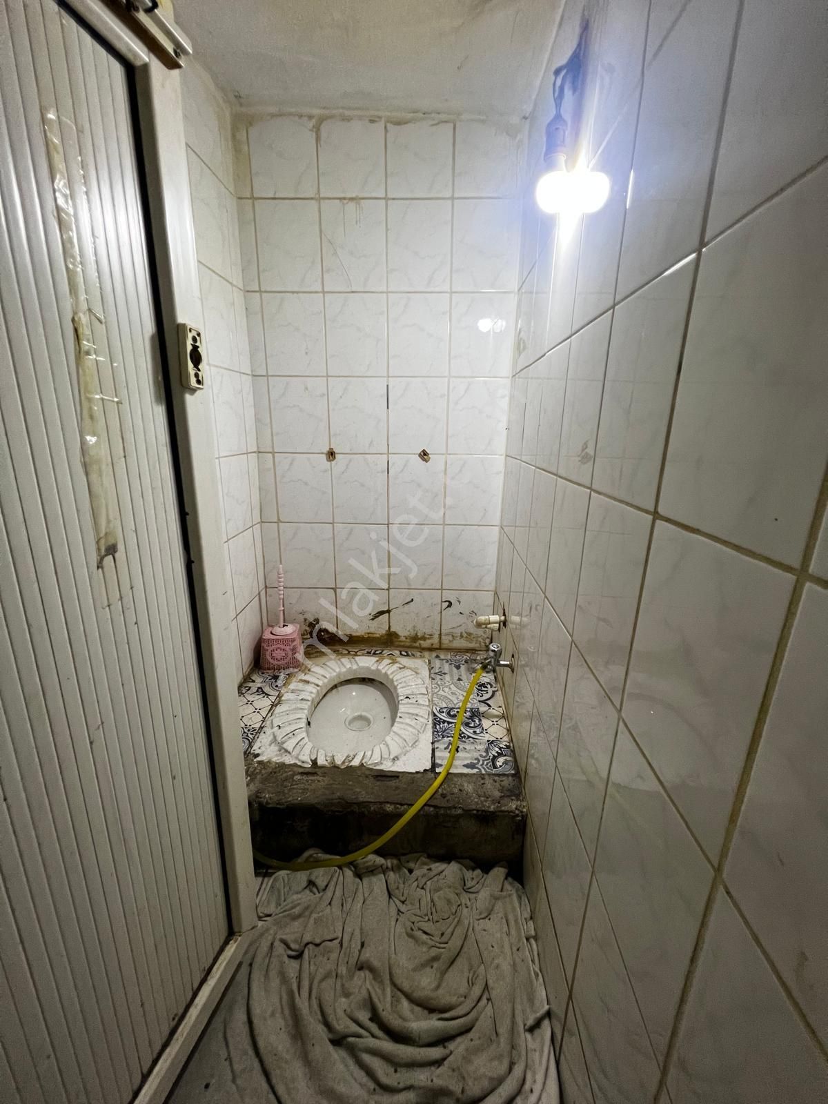 Emin Emlak'tan Çamçeşme'de,wc'li,sanyi Elk.yüksek Tavanlı,fırsat - Görsel 13