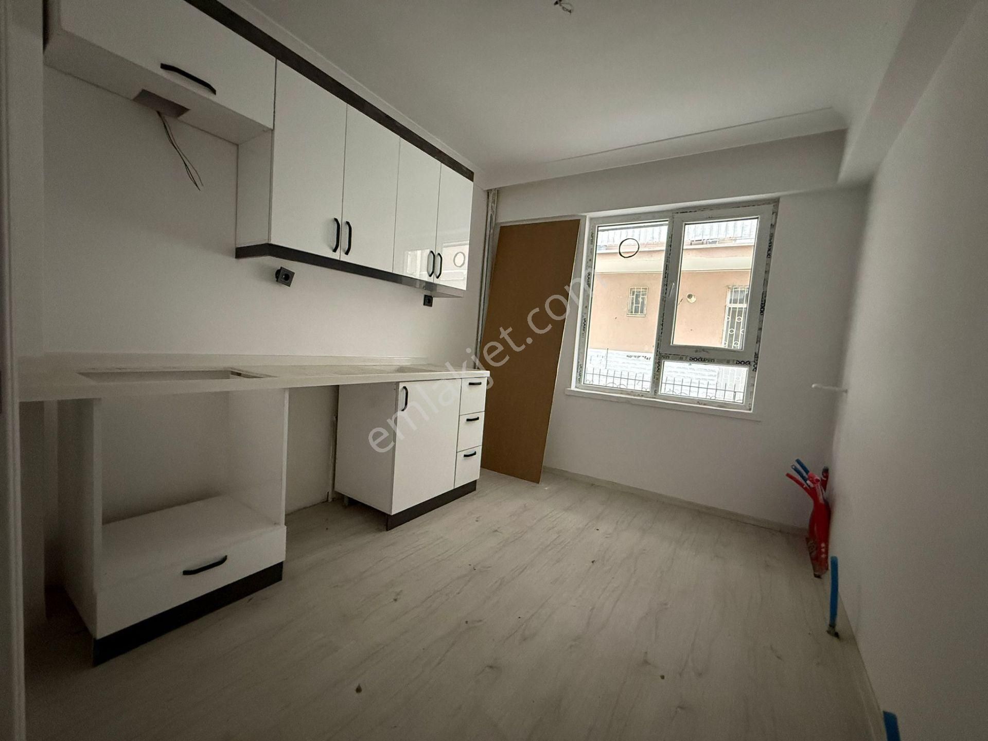 Aydınlıkevler'de Altınparka Yürüme Mesafesinde 2+1 Sıfır Daire - Görsel 4