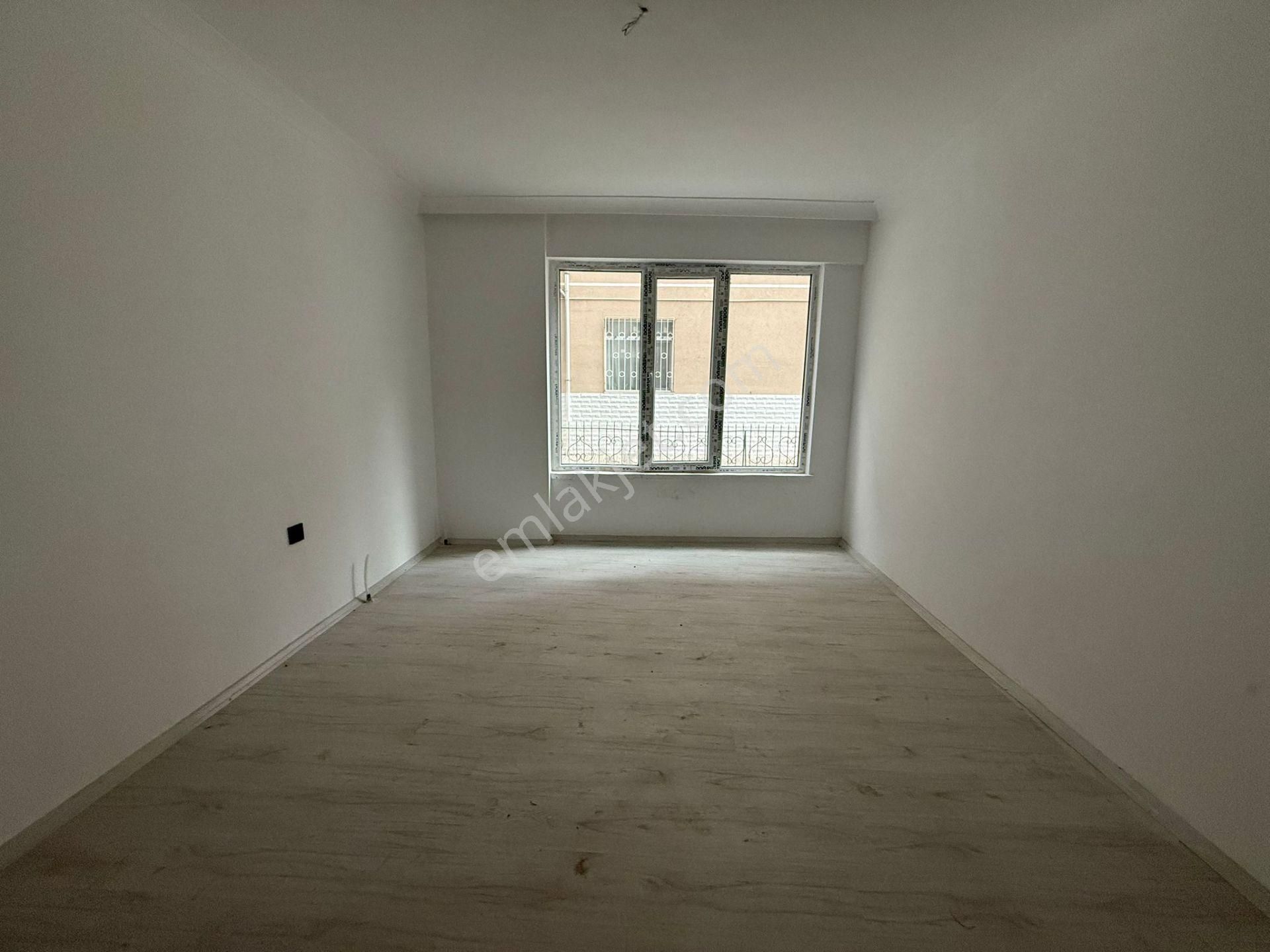 Aydınlıkevler'de Altınparka Yürüme Mesafesinde 2+1 Sıfır Daire - Görsel 3