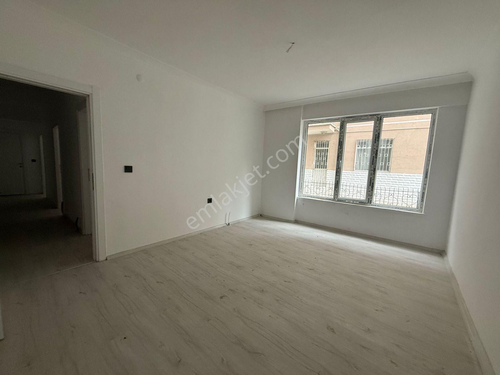 Aydınlıkevler'de Altınparka Yürüme Mesafesinde 2+1 Sıfır Daire