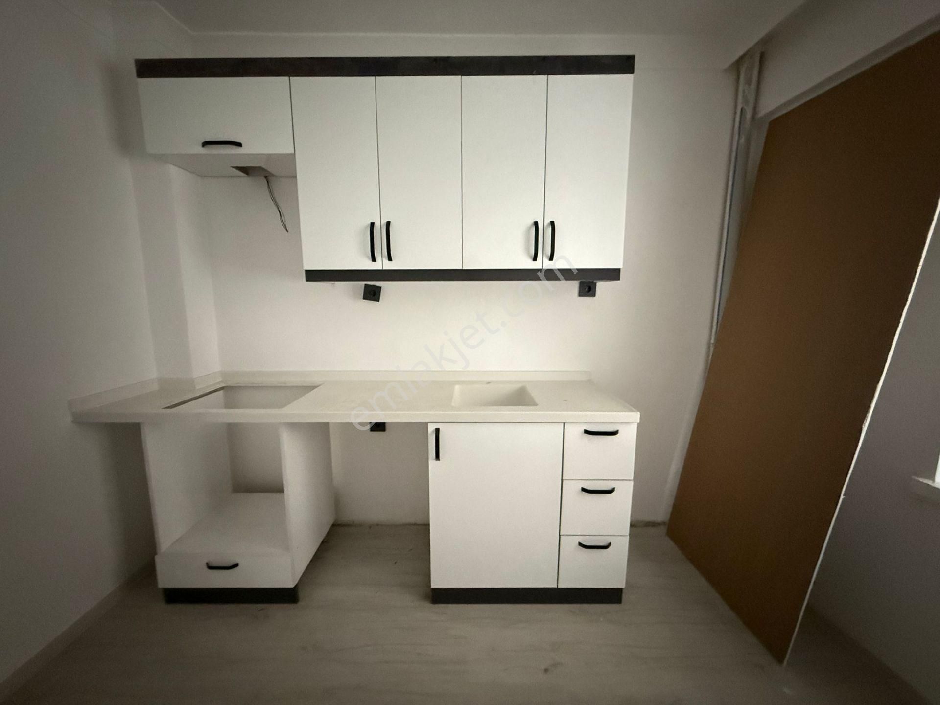 Aydınlıkevler'de Altınparka Yürüme Mesafesinde 2+1 Sıfır Daire - Görsel 5