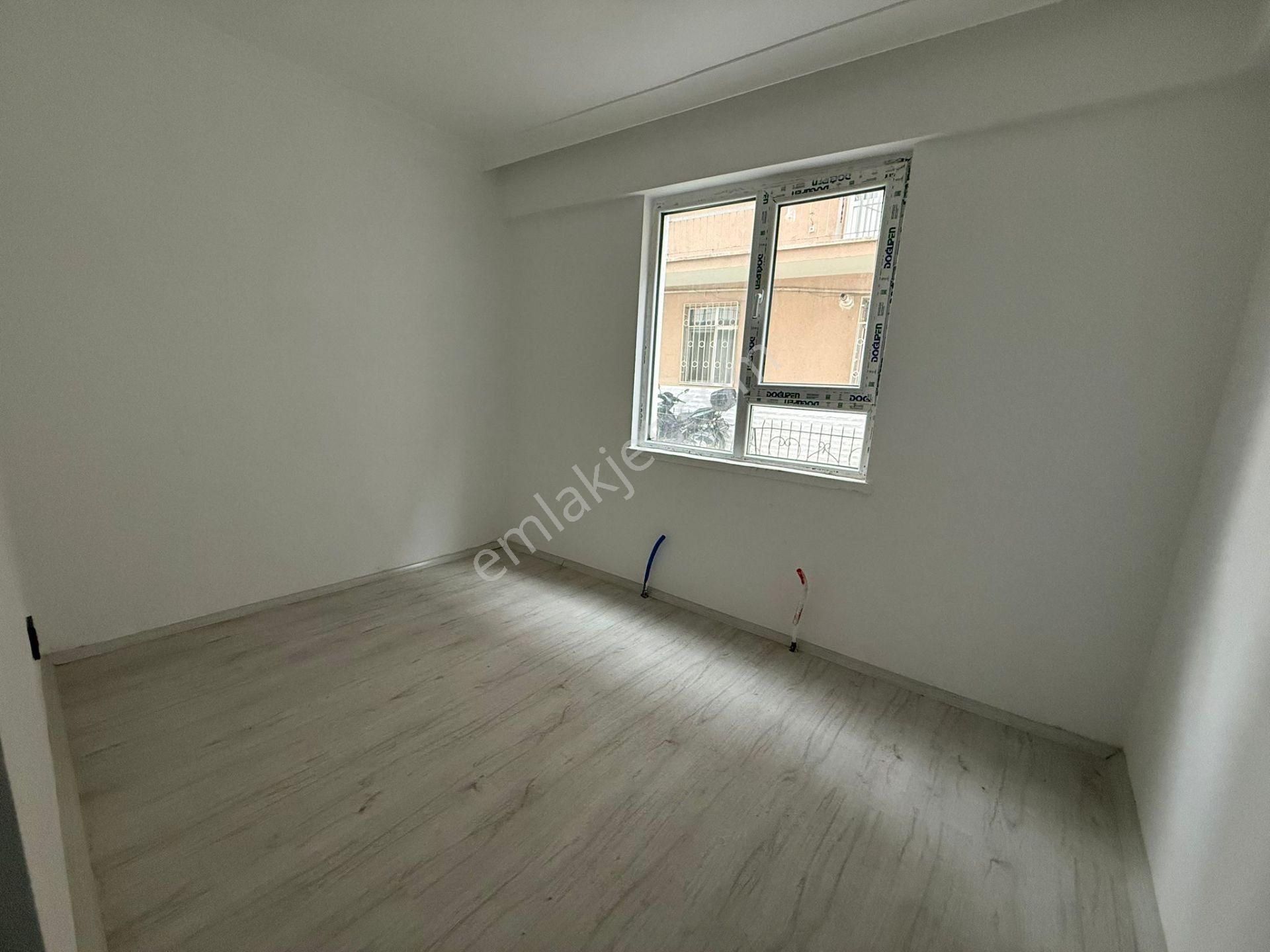 Aydınlıkevler'de Altınparka Yürüme Mesafesinde 2+1 Sıfır Daire - Görsel 6