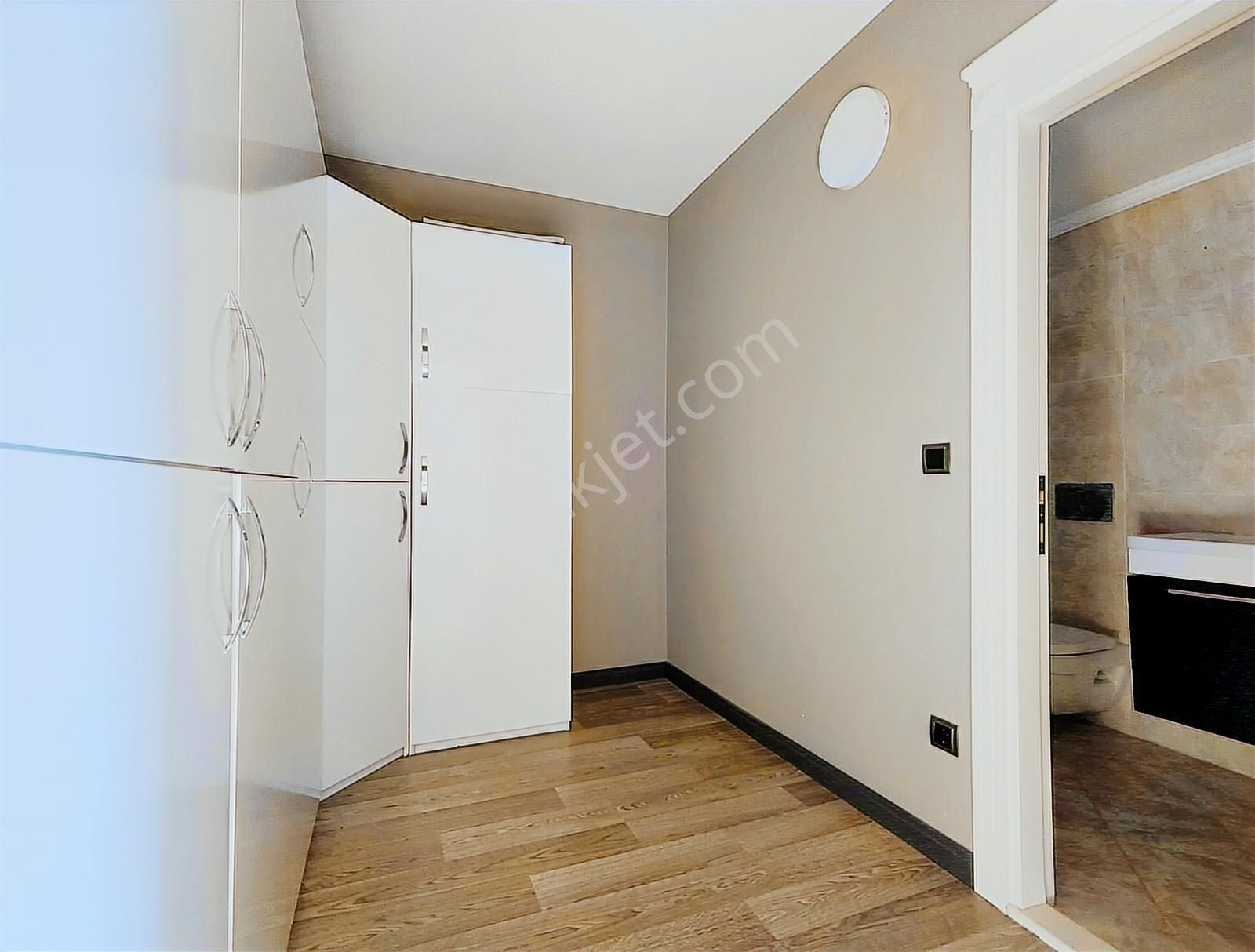 İlkadım Duruşehirde Çok Merkezi Komumda 150 Metre Teraslı Ofis - Görsel 16