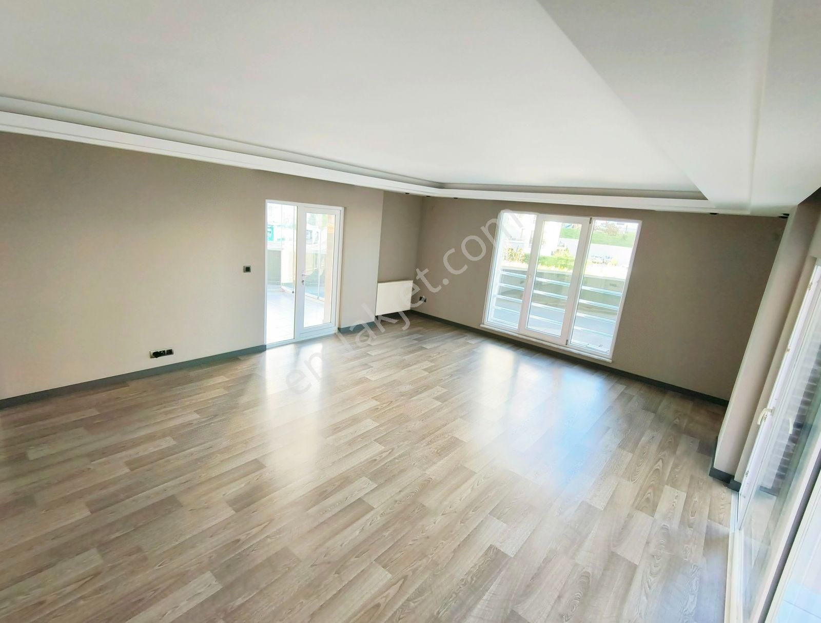 İlkadım Duruşehirde Çok Merkezi Komumda 150 Metre Teraslı Ofis - Görsel 28