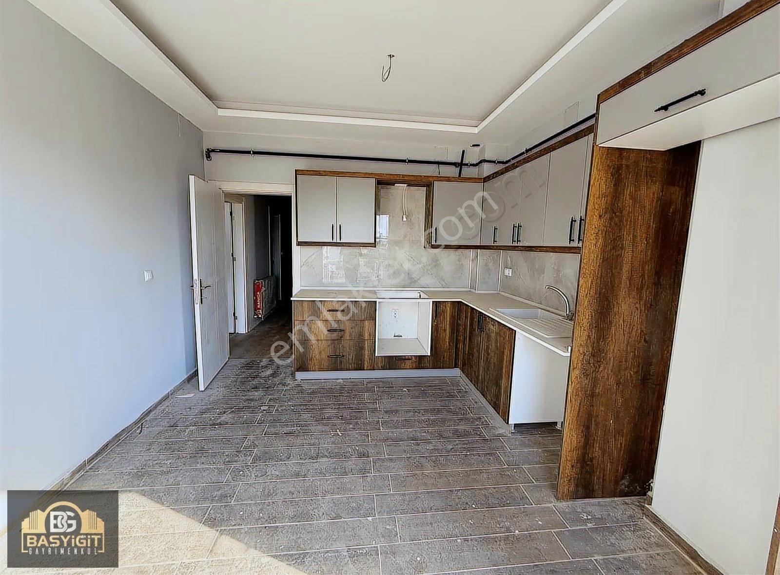 Efendi Mah.ring Yolu Üzeri 3+1,135m2 Arakat Satılık Sıfır Daire - Görsel 2