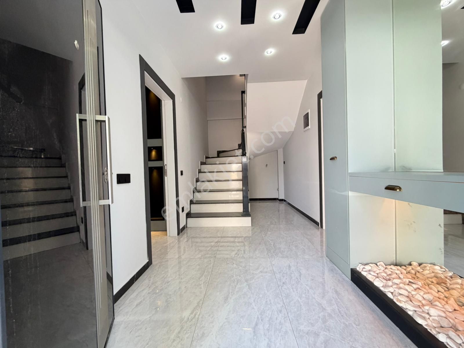 Didim Efeler Mah 4+1 Ayrı Mutfak Köşe Satılık Villa - Görsel 23