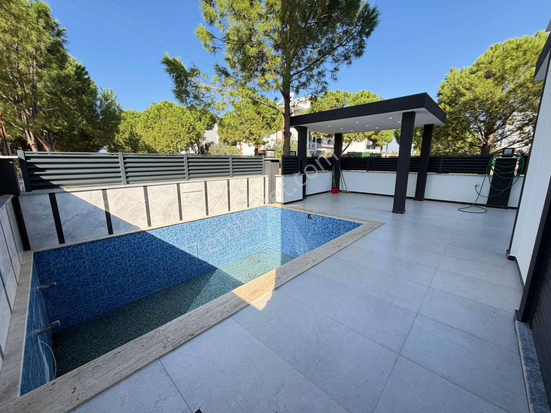 Didim Efeler Mah 4+1 Ayrı Mutfak Köşe Satılık Villa - Görsel 13