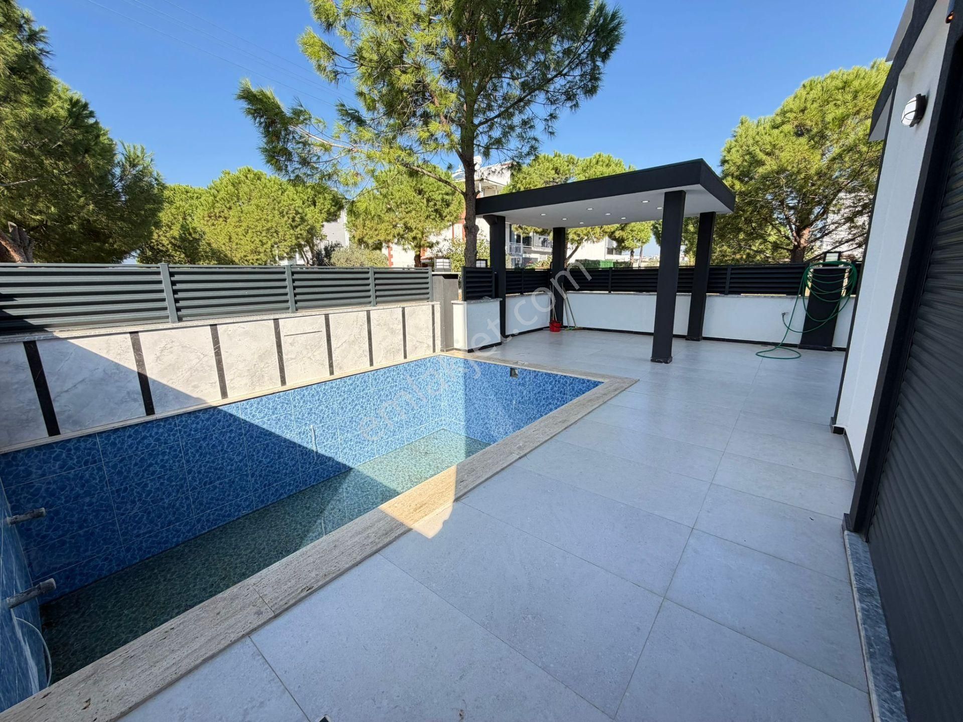 Didim Efeler Mah 4+1 Ayrı Mutfak Köşe Satılık Villa - Görsel 35