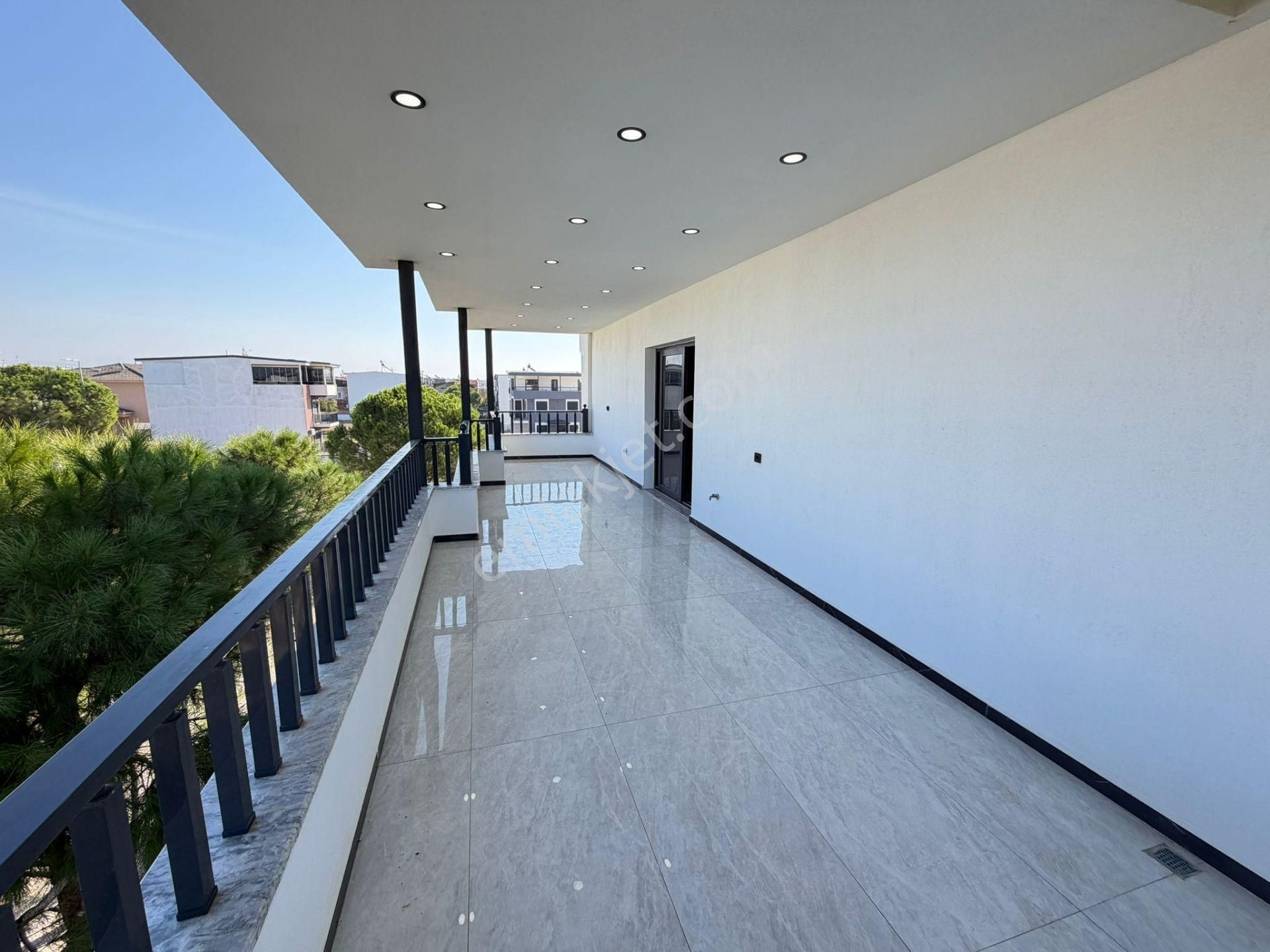 Didim Efeler Mah 4+1 Ayrı Mutfak Köşe Satılık Villa - Görsel 24