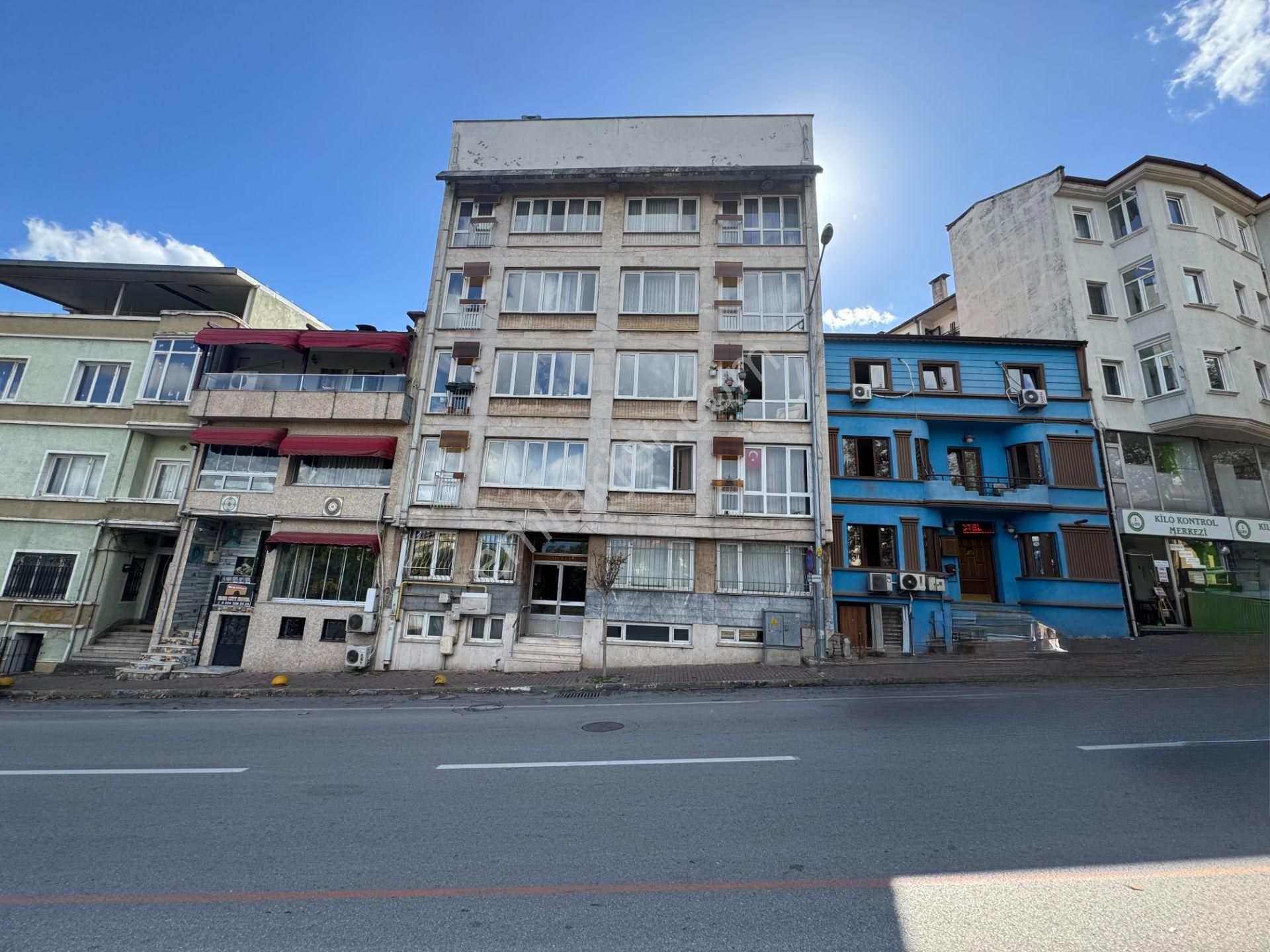 Elfi Den Setbaşı Gökdere Bulv.da Komple Satılık Bina