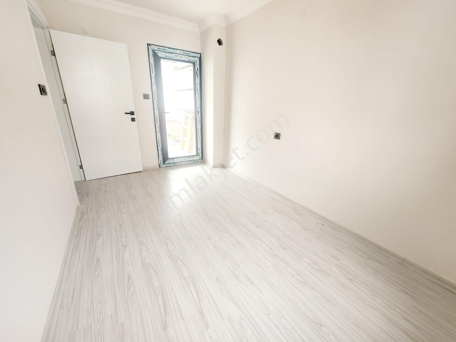 Köşe Konum Lu Geniş Bahçeli Denize 700 Mt Mesafede 3+1 Yazlık - Görsel 20