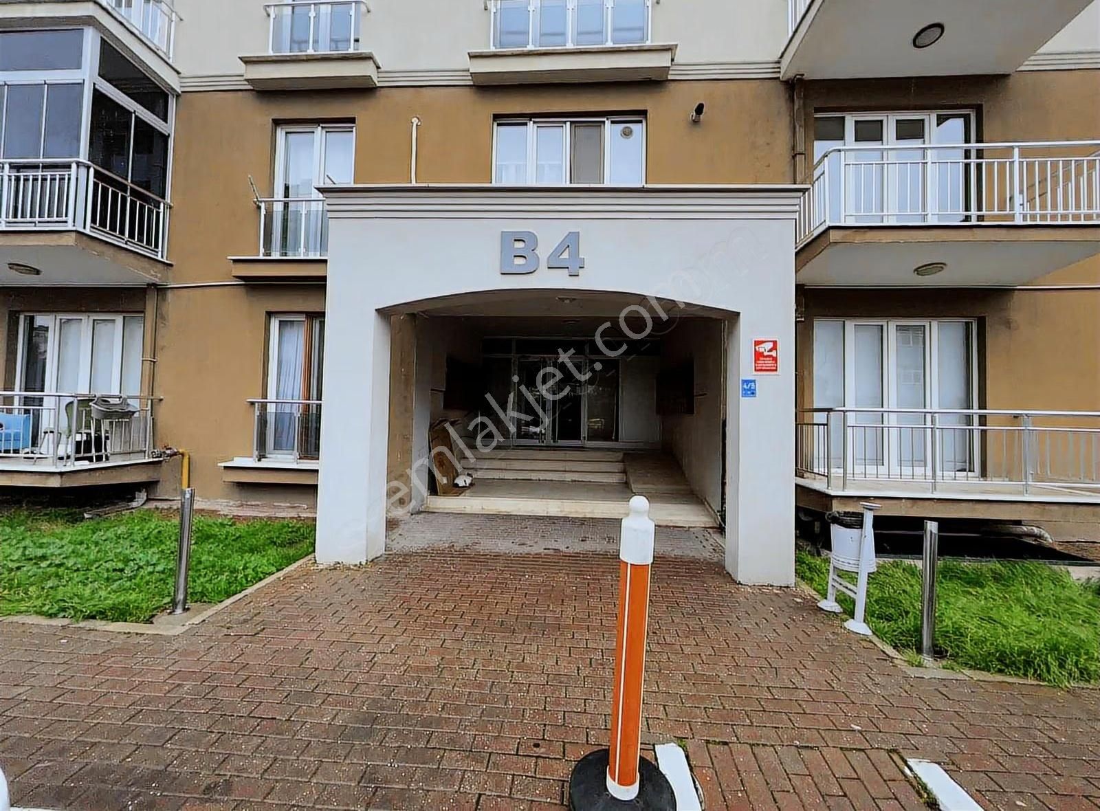 Yıldız Gayrimenkul'den 115 M² Brüt / 80 M² Net 2+1 Kiralık Daire