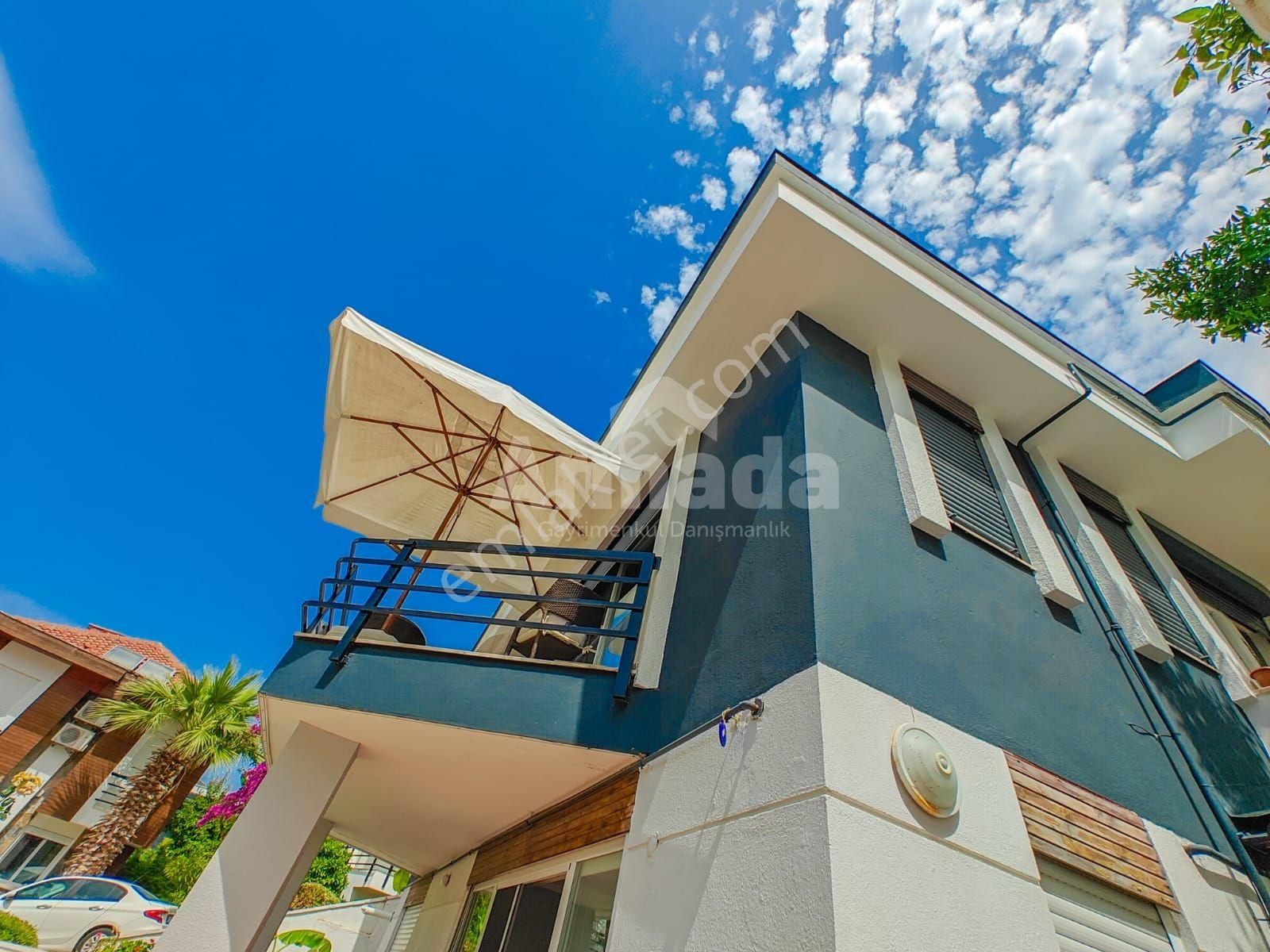 Kuşadası Değirmendere Mahallesi'nde Satılık 2+1 Daire