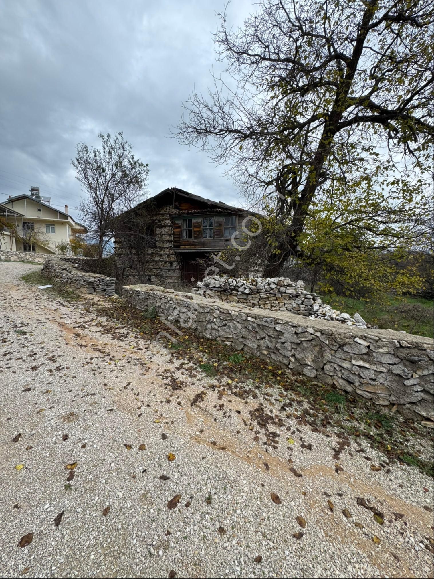 Akseki’de 642 M2 Arsa Ve Düğmeli Müstakil Ev - Görsel 8