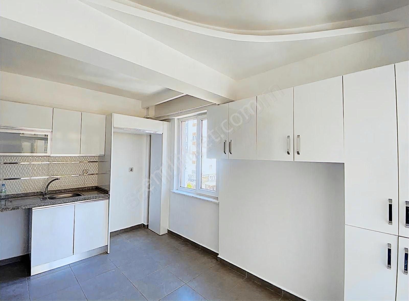 Salı Pazarı Karşısı Temiz 3+1 Kiralık Daire - Görsel 8