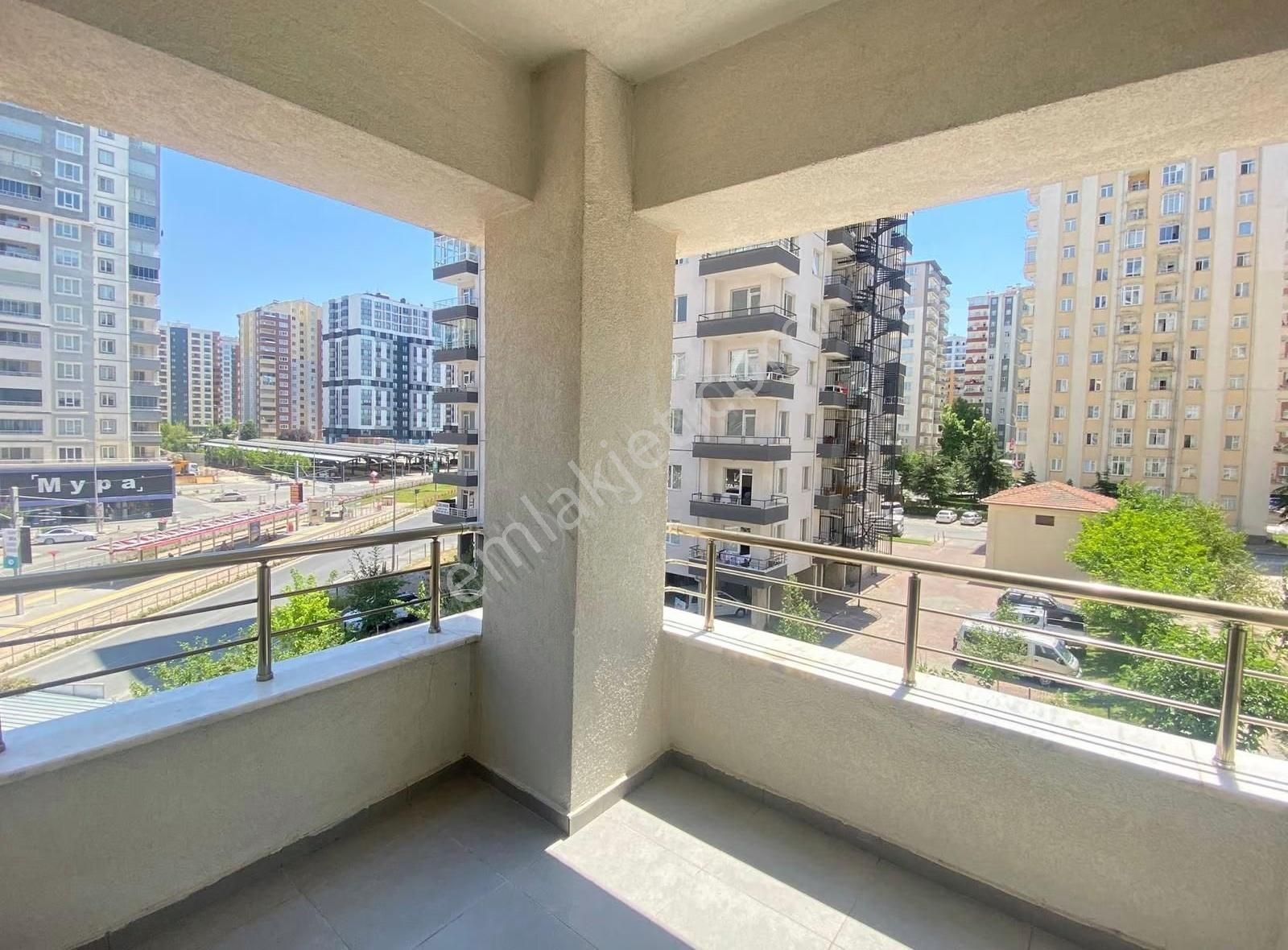 Salı Pazarı Karşısı Temiz 3+1 Kiralık Daire - Görsel 12