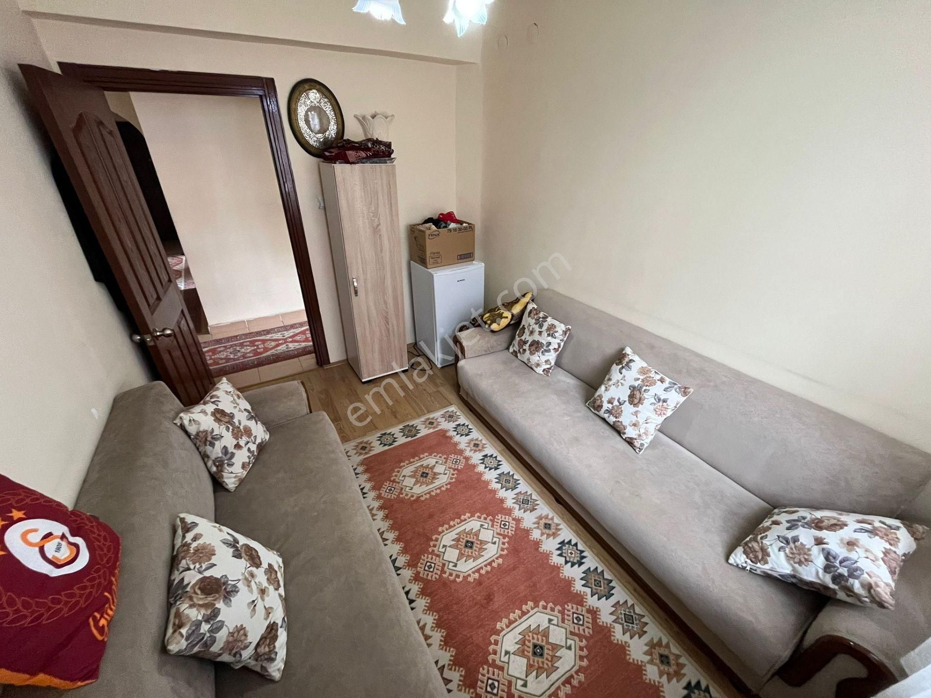 Relax'tan Ayvalı Pazar Yeri Yakını Genç Bina Asansörlü 2.kat Ön - Görsel 26