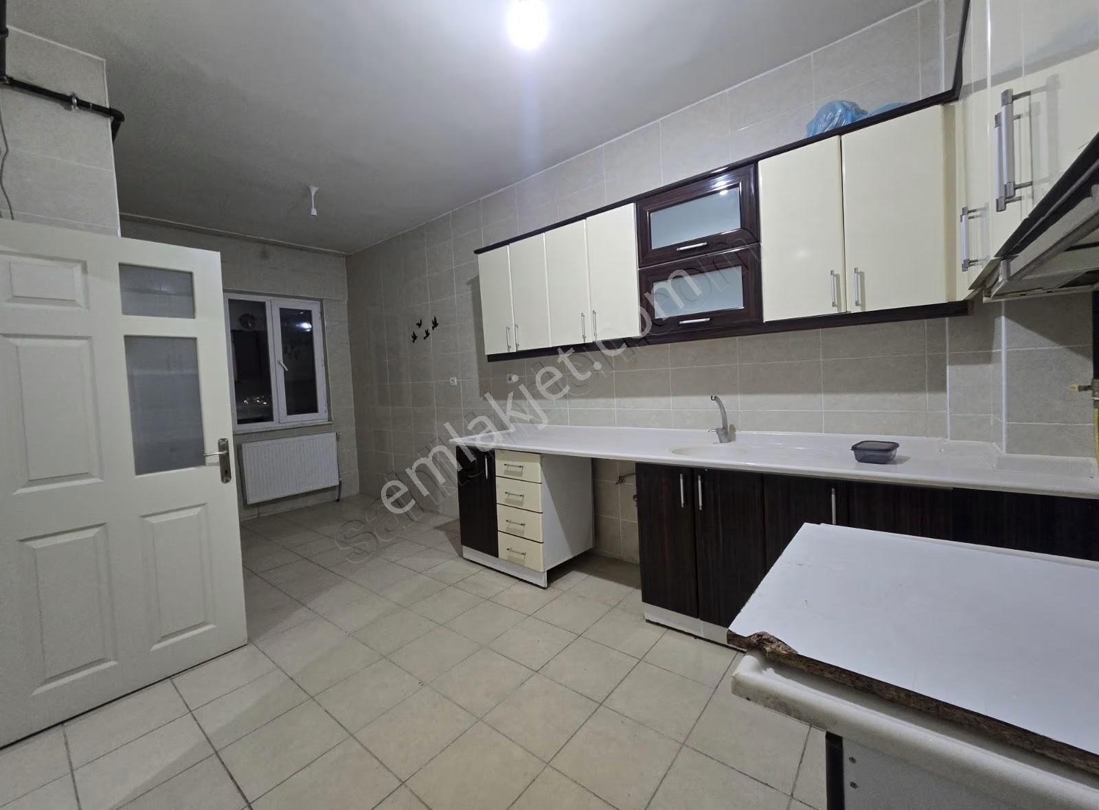 Merkezi Konumda Temiz Ve Ferah 3+1 Kiralık Daire - Görsel 6