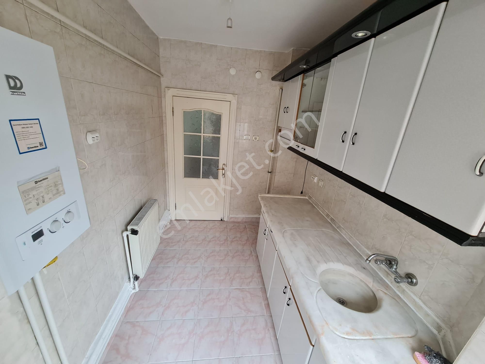 Aydınlıkevlerde 3+1 Kiralık Daire Taner Emlak İnşaat