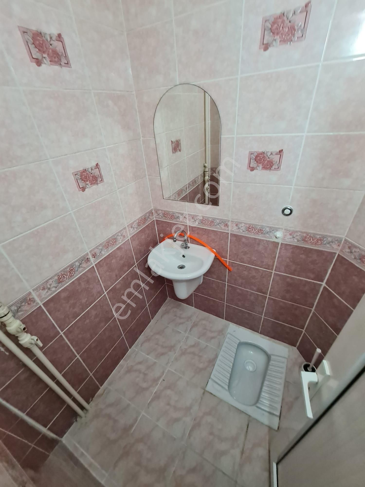 Aydınlıkevlerde 3+1 Kiralık Daire Taner Emlak İnşaat - Görsel 24
