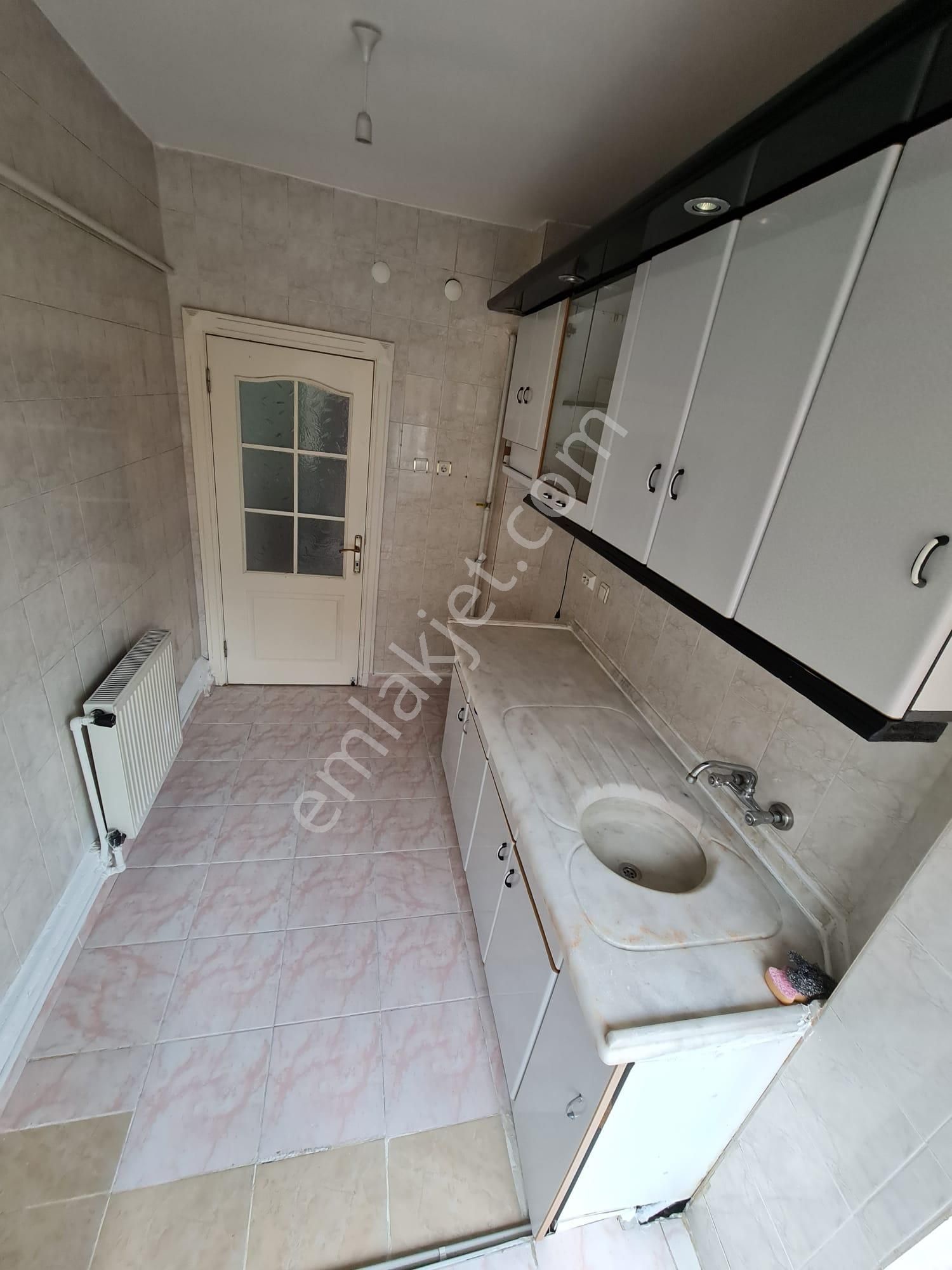 Aydınlıkevlerde 3+1 Kiralık Daire Taner Emlak İnşaat - Görsel 4