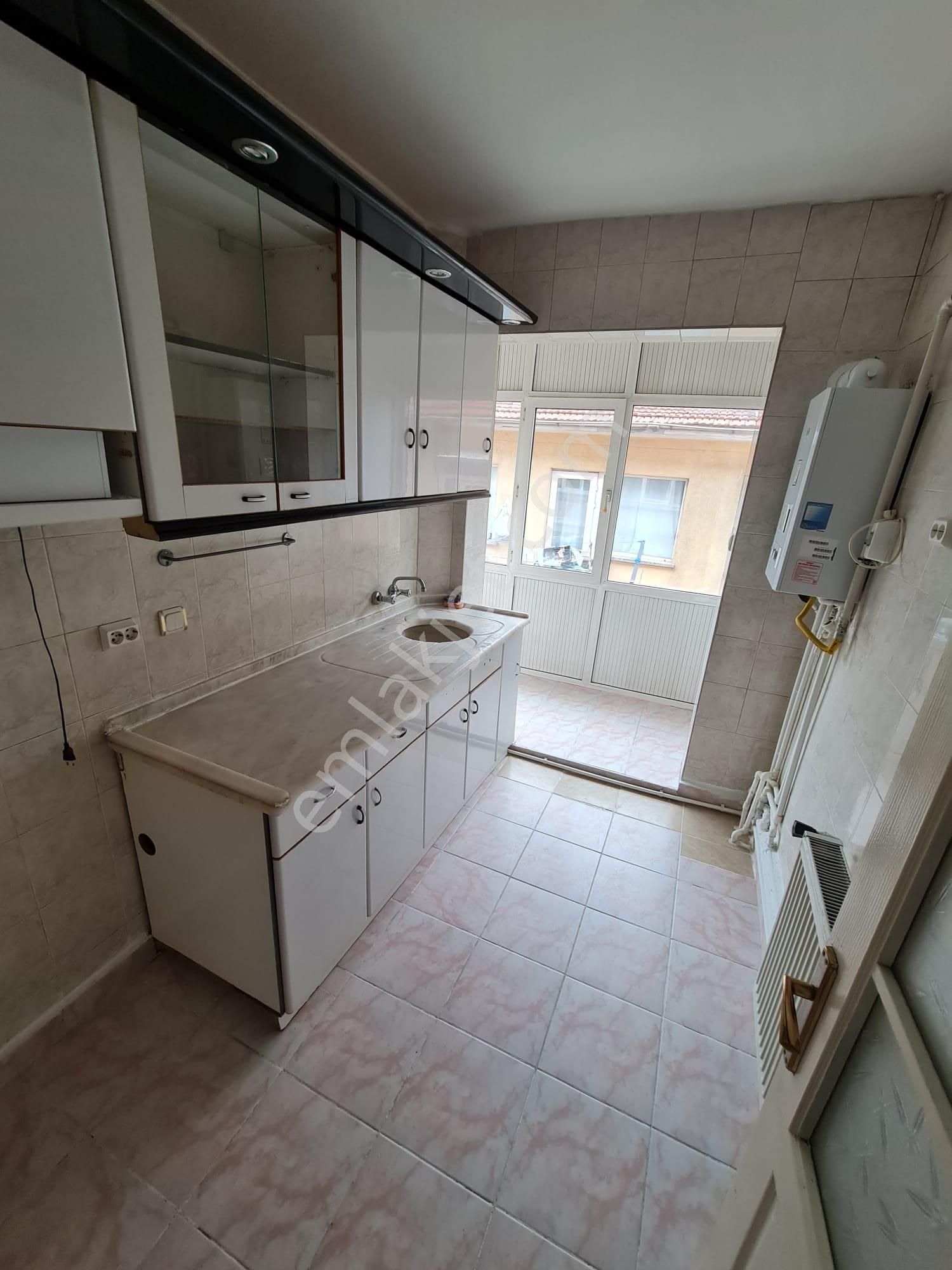 Aydınlıkevlerde 3+1 Kiralık Daire Taner Emlak İnşaat - Görsel 3