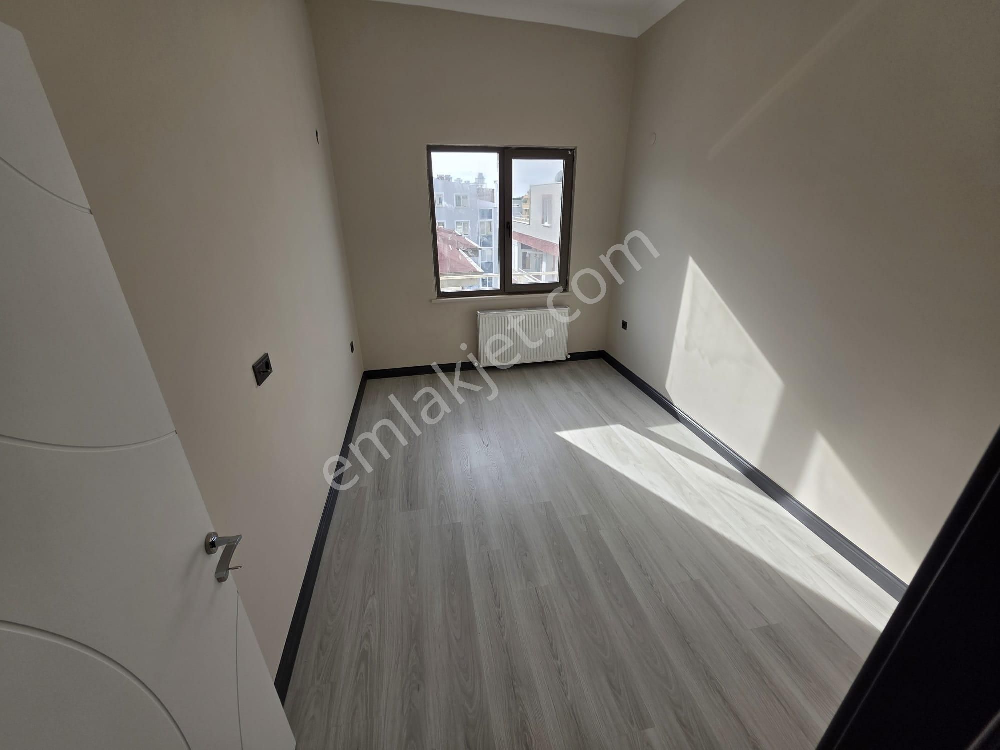 Irmaksudan Geniş Teraslı Kombili Asansörlü Cift Mutfaklı 3+1 Dübleks - Görsel 24