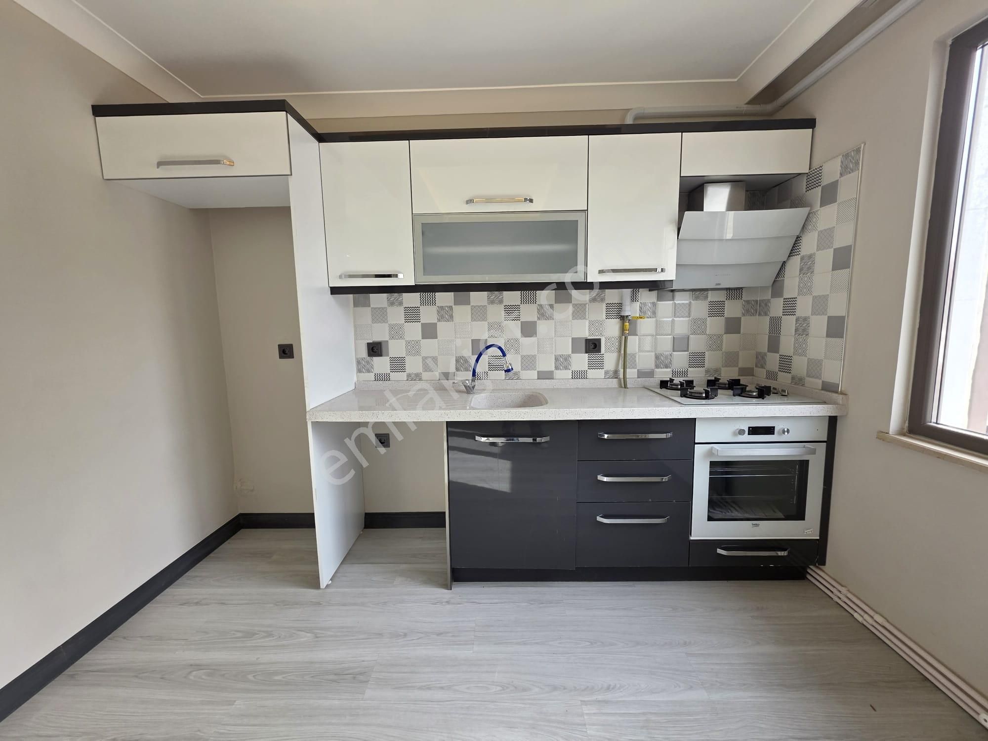 Irmaksudan Geniş Teraslı Kombili Asansörlü Cift Mutfaklı 3+1 Dübleks - Görsel 9