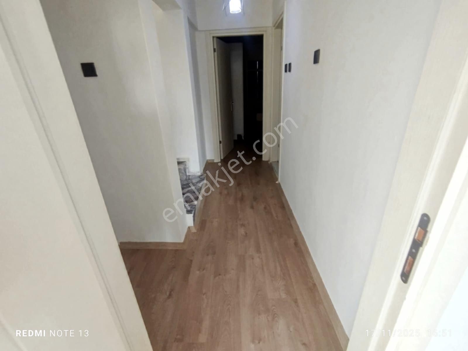 Denize 700 Mt Mesafede Geniş Bahçeli Eşyalı Masrafsız 3+1 - Görsel 8