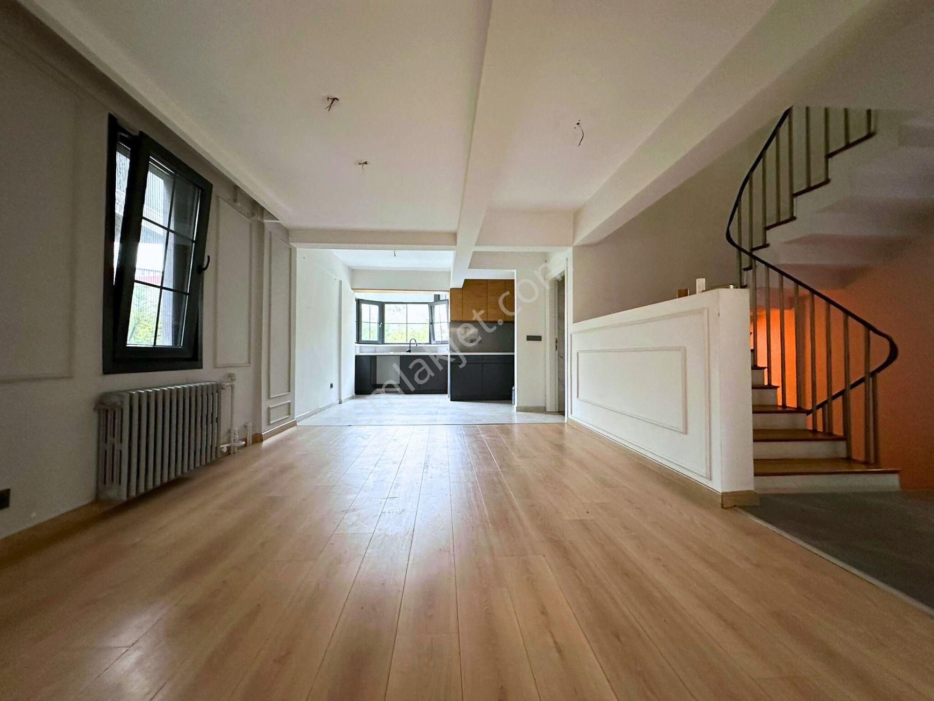 Emirgan'da 3 Katlı Müstakil Villa. Özel Havuzlu, Bahçeli. - Görsel 20