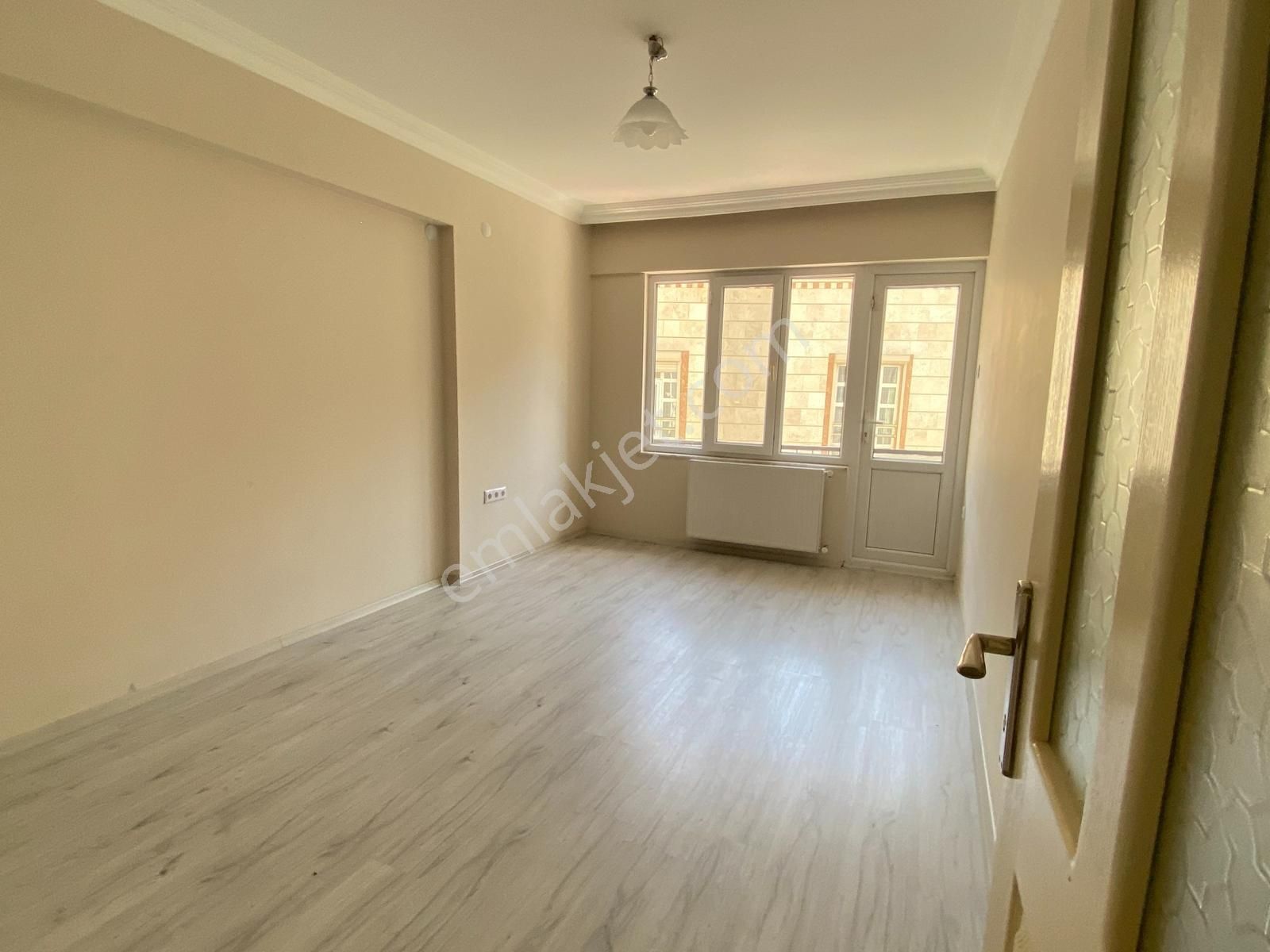 Binyapıdan Kuşpınar Tugay Yakını İçi Yeni Ara Kat Daire !! - Görsel 13