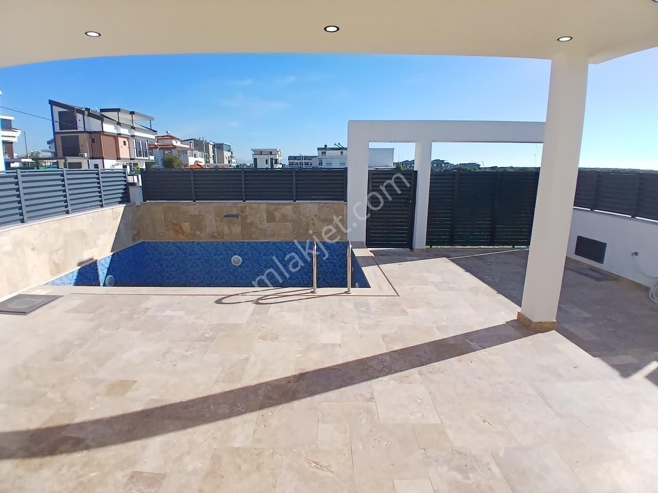 Didim Efeler Mah 3+1 Havuzlu Satılık Tam Müstakil Villa - Görsel 10