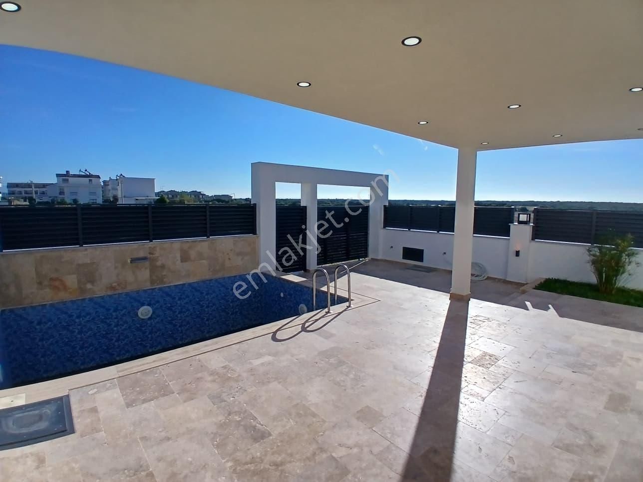 Didim Efeler Mah 3+1 Havuzlu Satılık Tam Müstakil Villa - Görsel 2